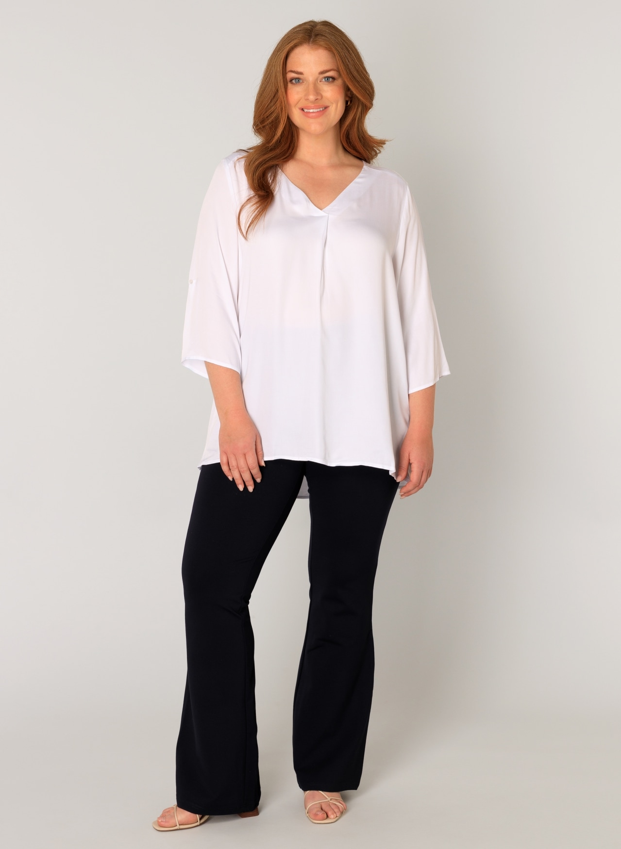 Base Level Curvy Shirtbluse »Yanina«, mit V-Ausschnitt