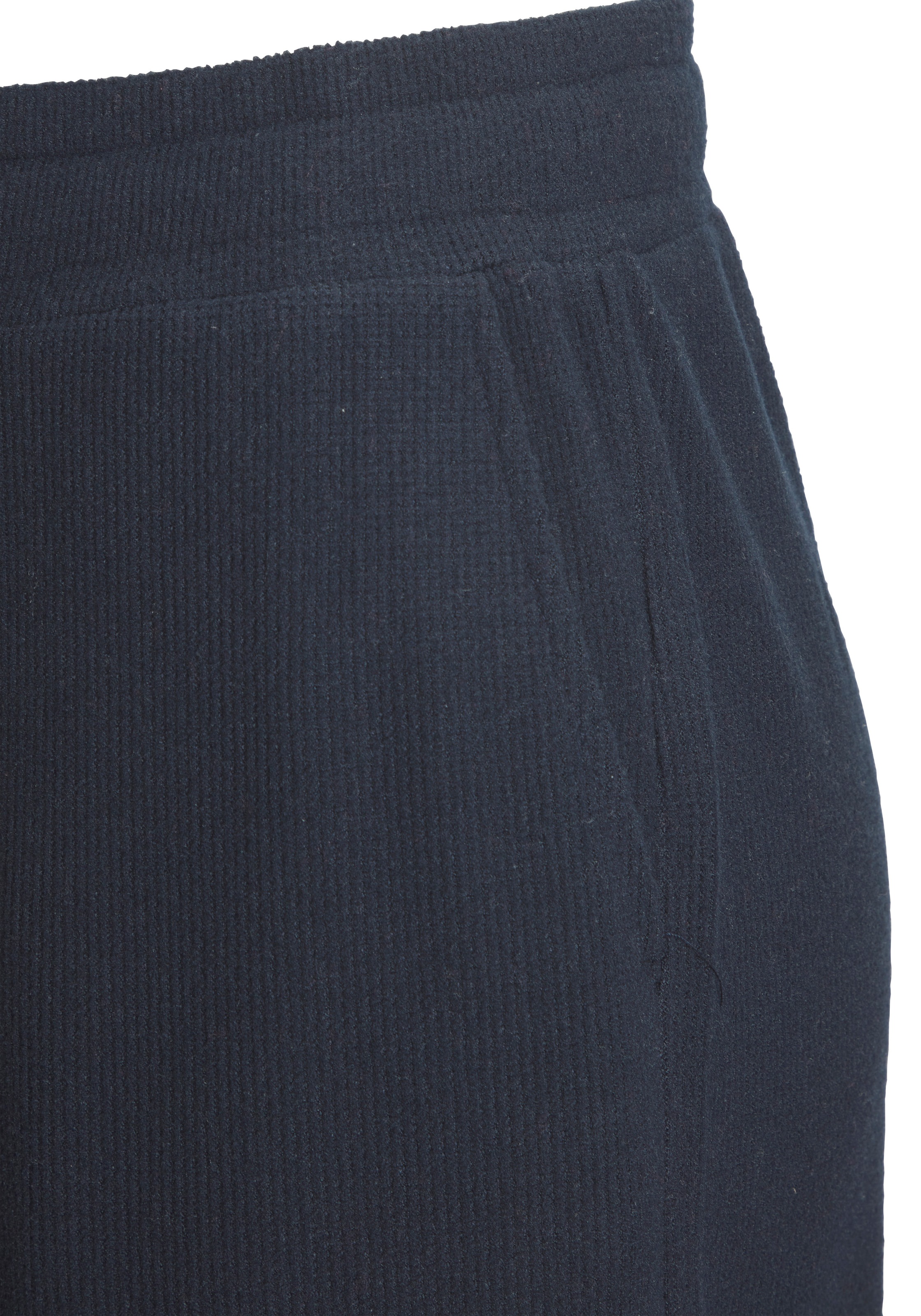 LASCANA Shorts  in modischer Piqué-Optik