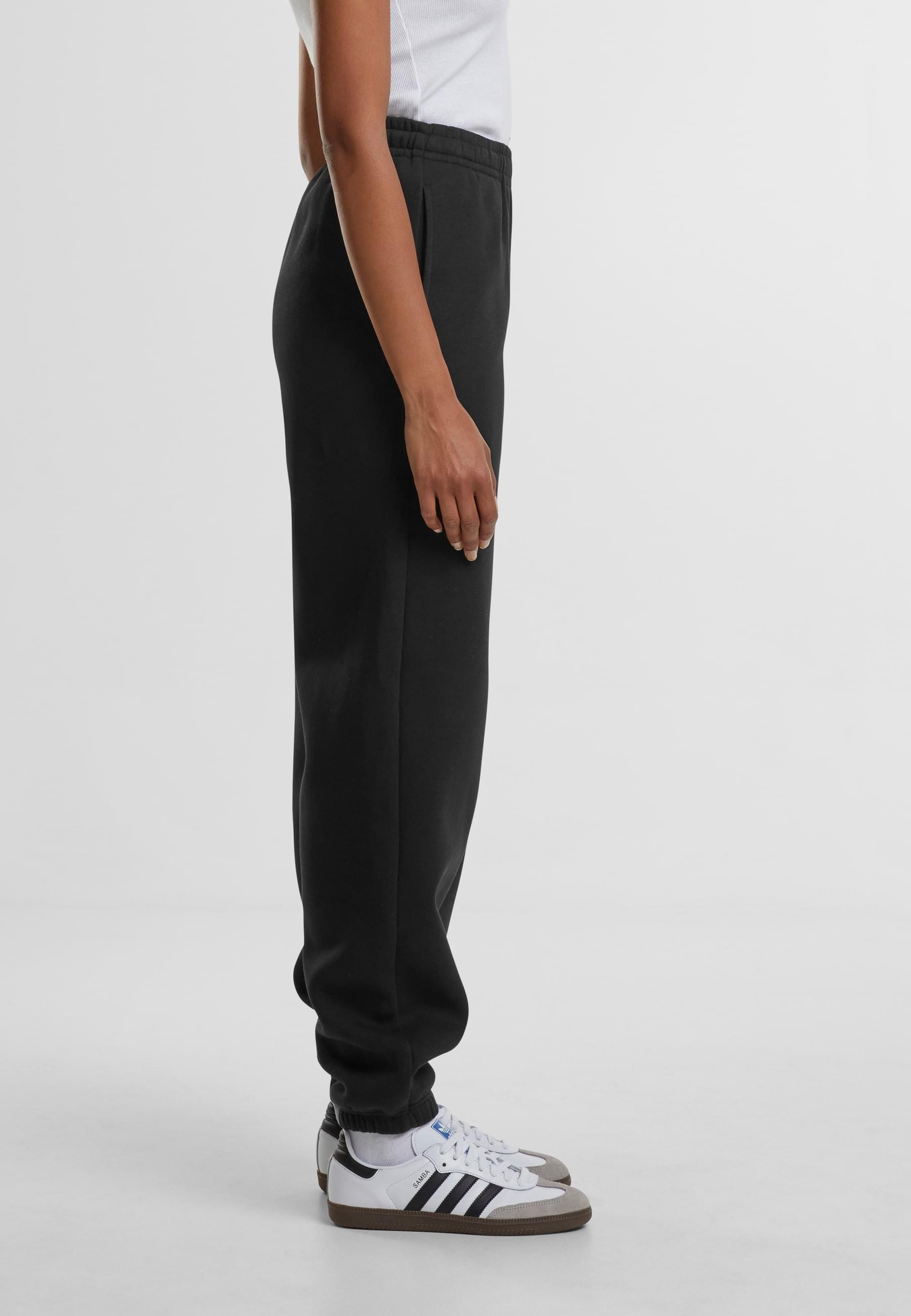 URBAN CLASSICS Jogginghose »Urban Classics Ladies Fluffy Sweatpants«, (1 tlg.)