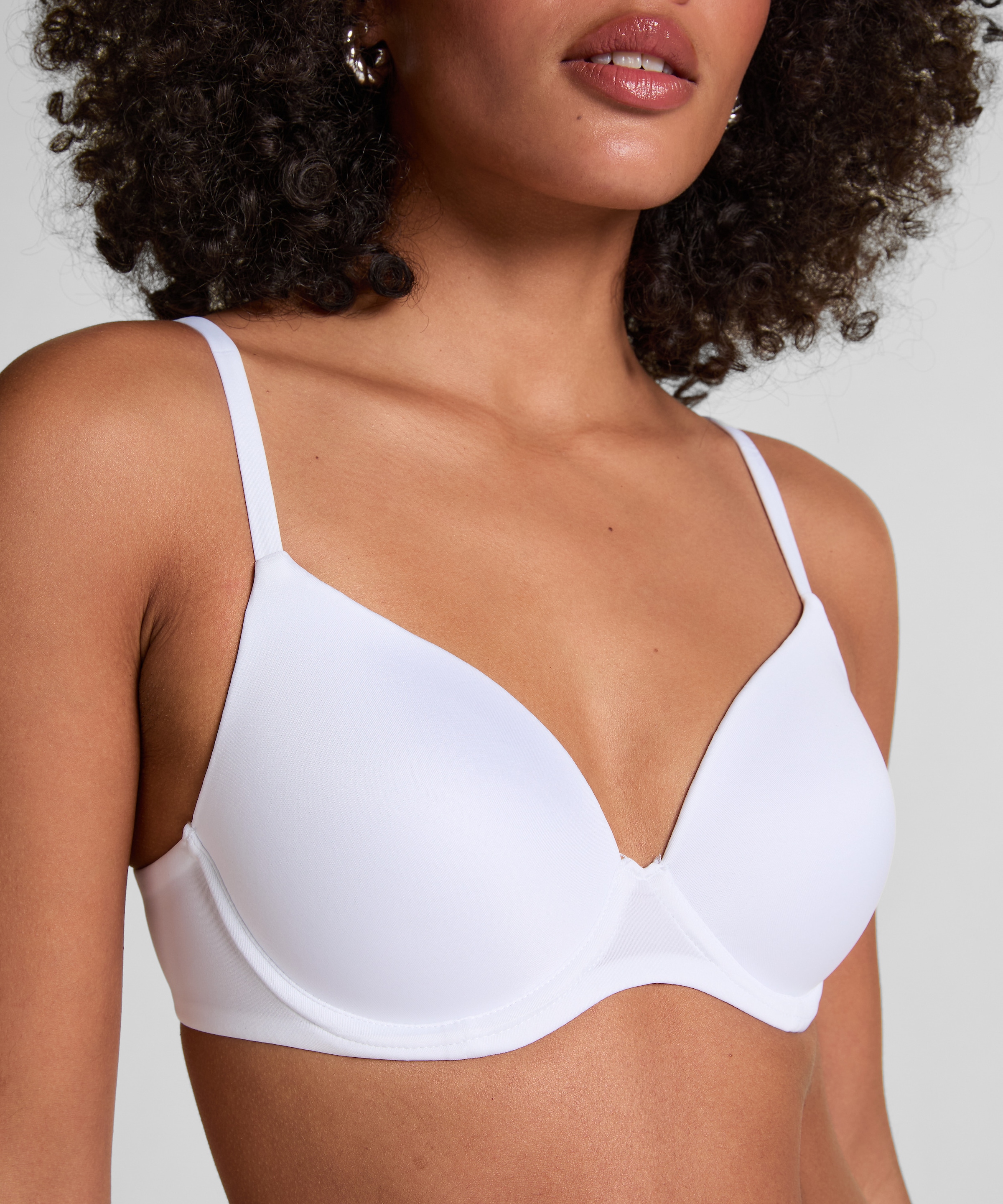 Hunkemöller Gemoldeter BH »Vorgeformter Bügel-BH Super soft«
