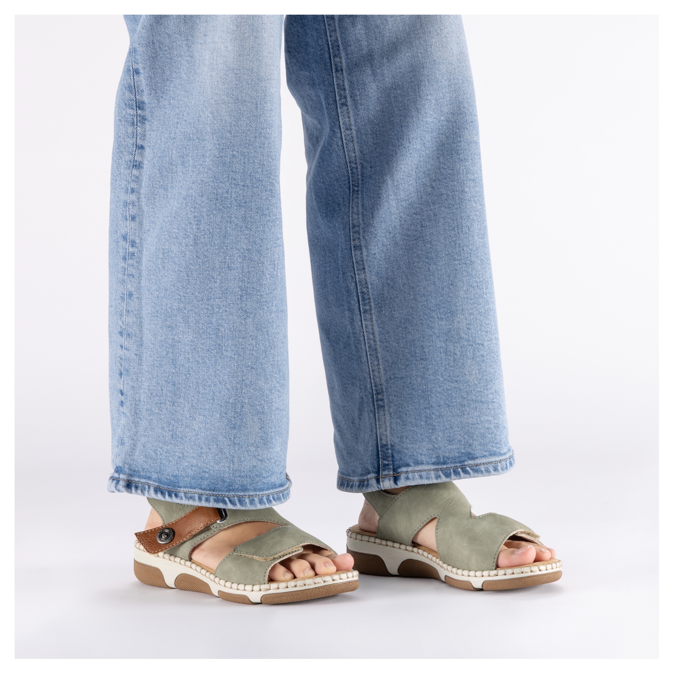 Rieker Sandale  Sommerschuh, Klettschuh mit aufwändiger Ziernaht an der Laufsohle