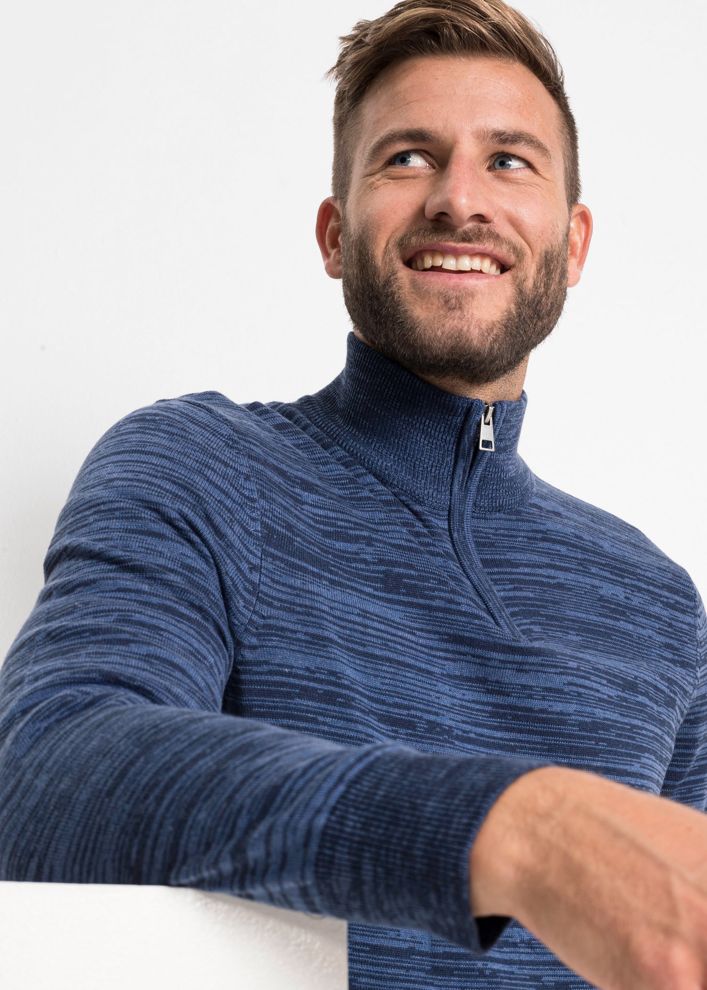 Thumbnail - bonprix Troyer aus Baumwolle und Polyacryl, mit Stehkragen und Reißverschluss