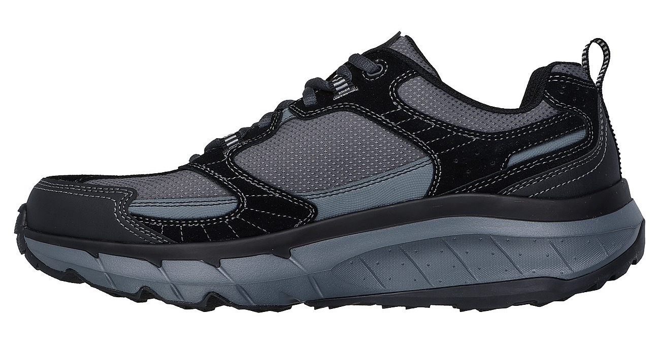 Skechers Sneaker »SKECHERS D'LUX PRO«, Schnürschuh mit rutschhemmender Goodyear Laufsohle