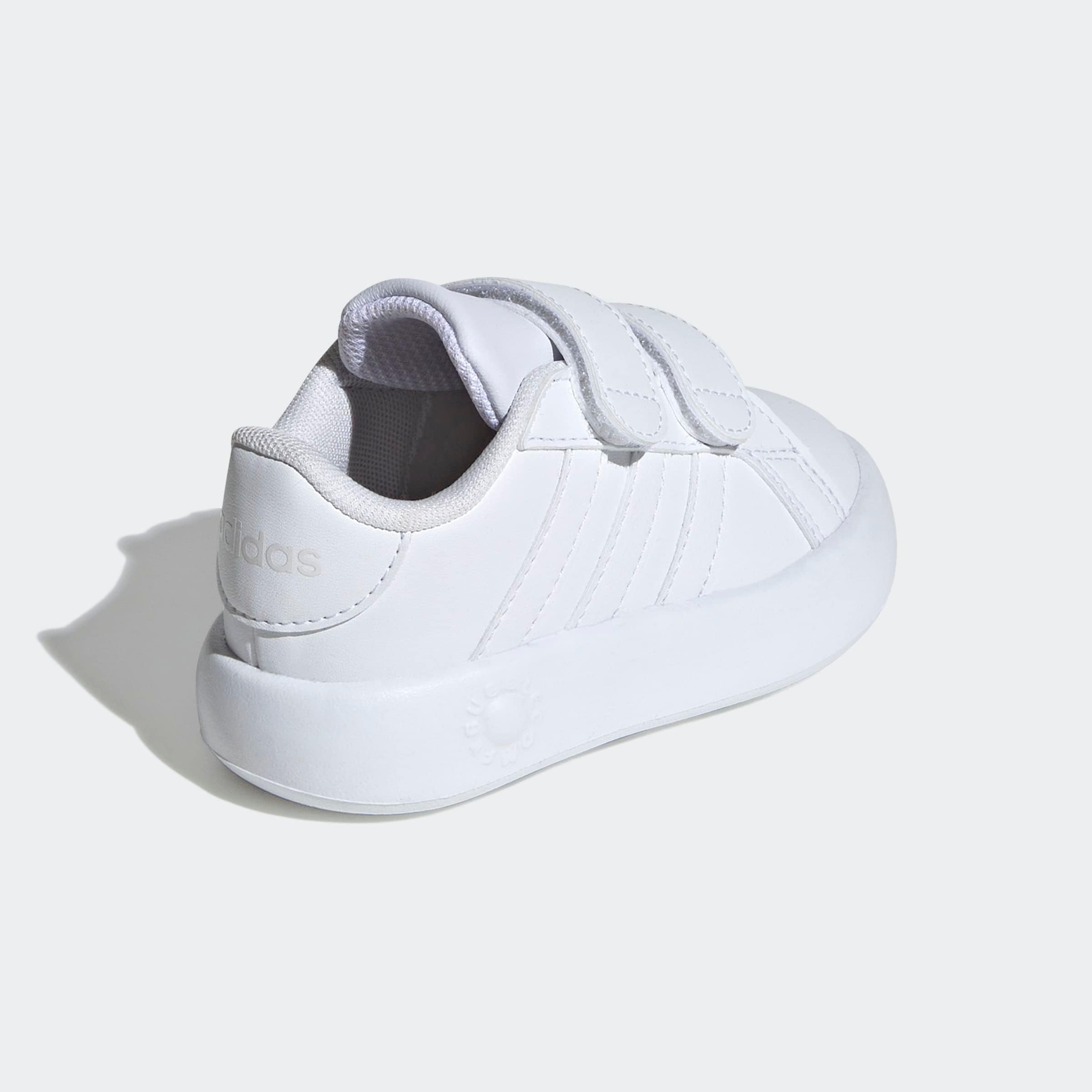 adidas Sportswear Klettschuh »GRAND COURT 2.0 KIDS«, Design auf den Spuren des adidas Superstar, für Kinder
