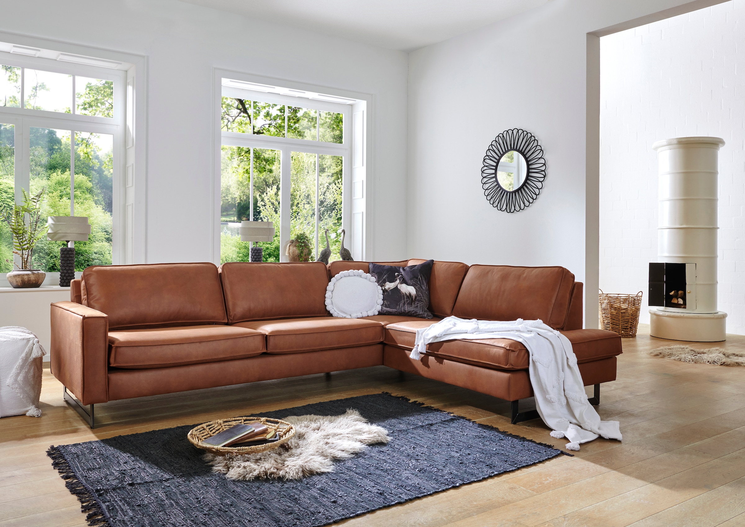 PLACES OF STYLE Ecksofa »Pinto, 290 cm, Cord, Chenille, Lederoptik, Ottomane links / rechts« mit Keder, schwarze Metallfüße, Wellenunterfederung