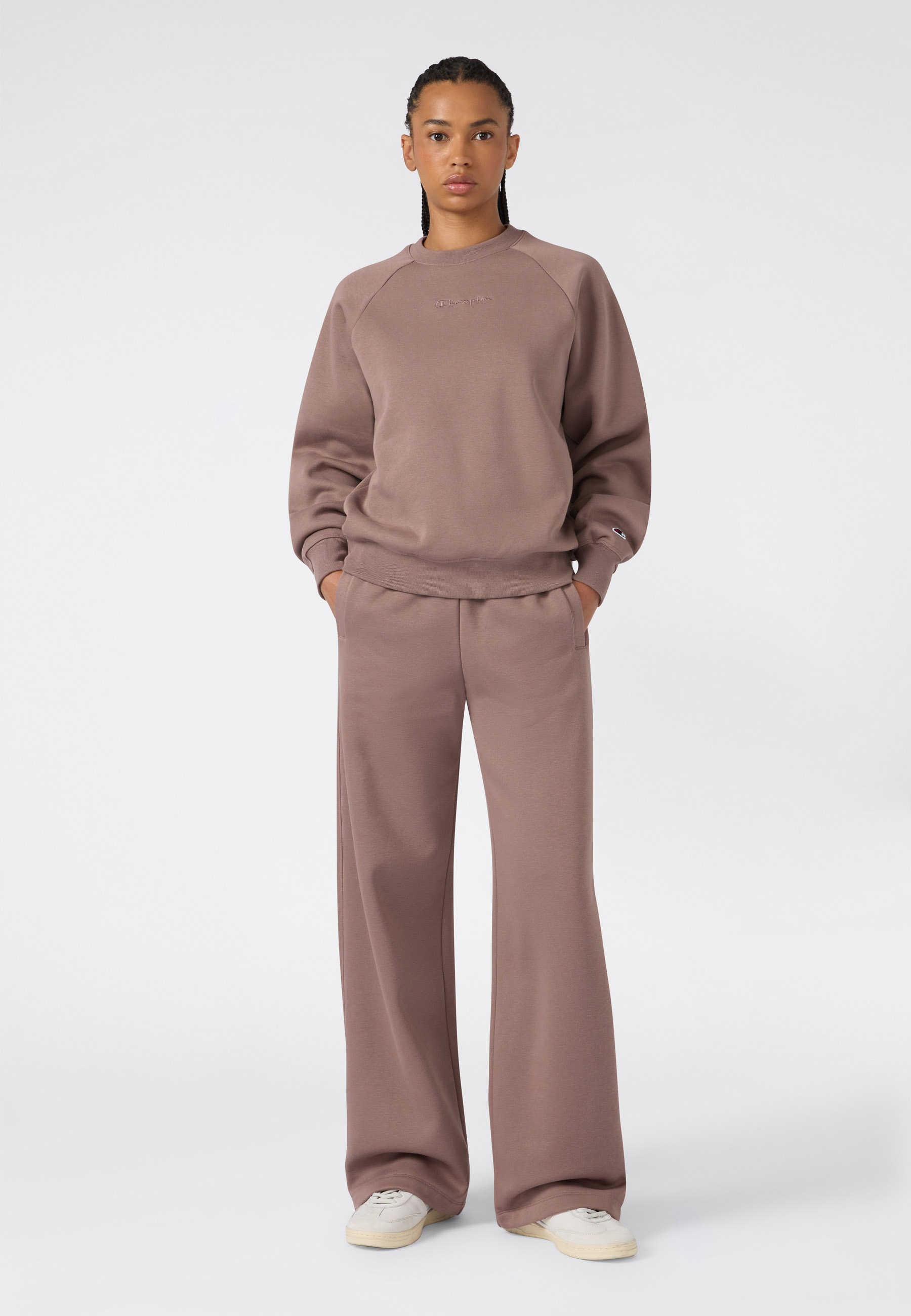 Champion Sweatshirt »SPORTWEAR CREWNECK Loose Fit«, Langarm-Design, Crewneck-Ausschnitt, aus Baumwolle und Polyester
