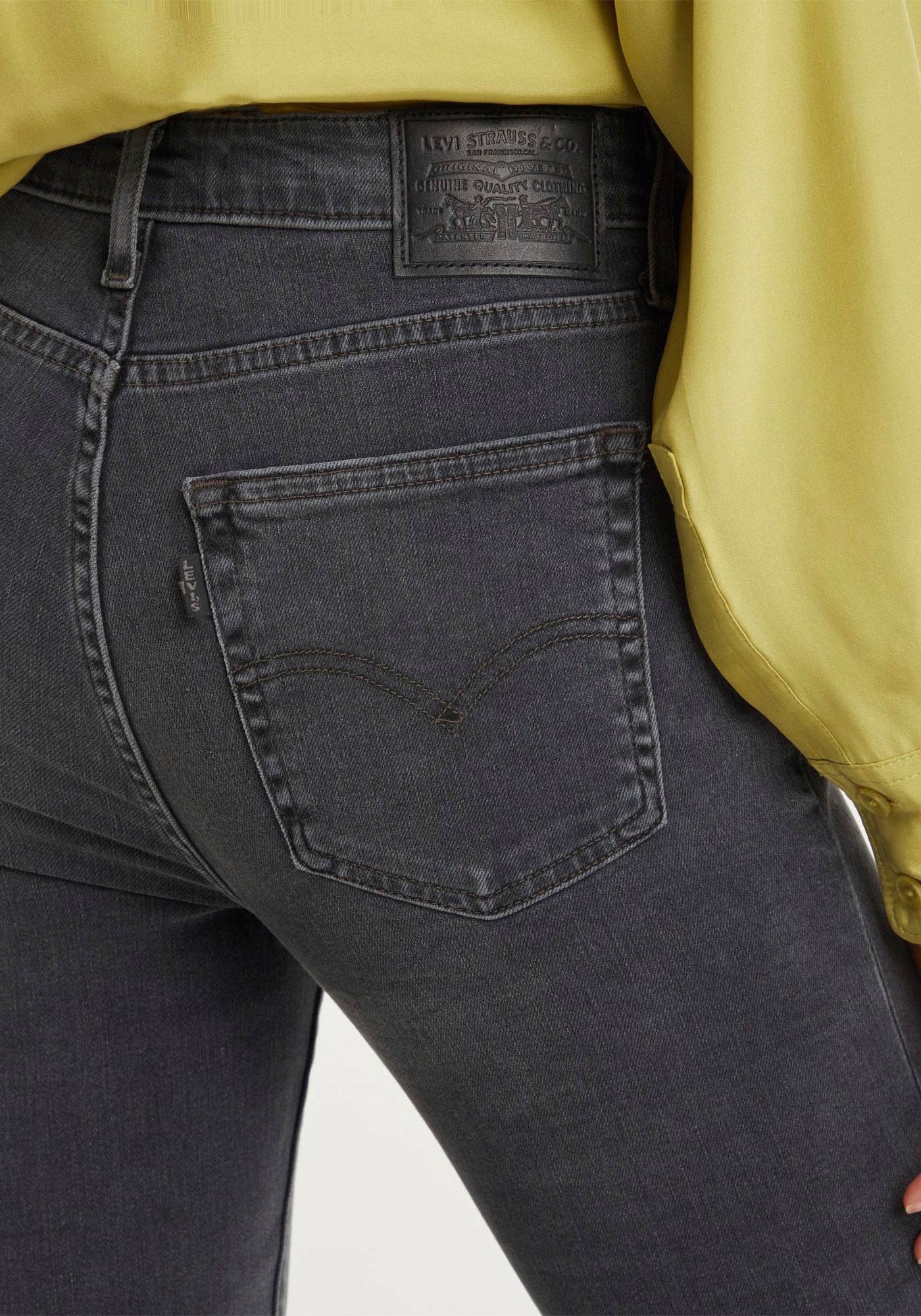 Skinny-fit-Jeans LEVI'S "721 HIGH RISE SKINNY", Damen, Gr. 28, Länge 28, schwarz (schwarz wash), Denim/Jeans, Obermaterial: 85% Baumwolle, 7% Lyocell, 6% Elastomultiester, 2% Elasthan, skinny fit lang, Jeans, mit hohem Bund 3