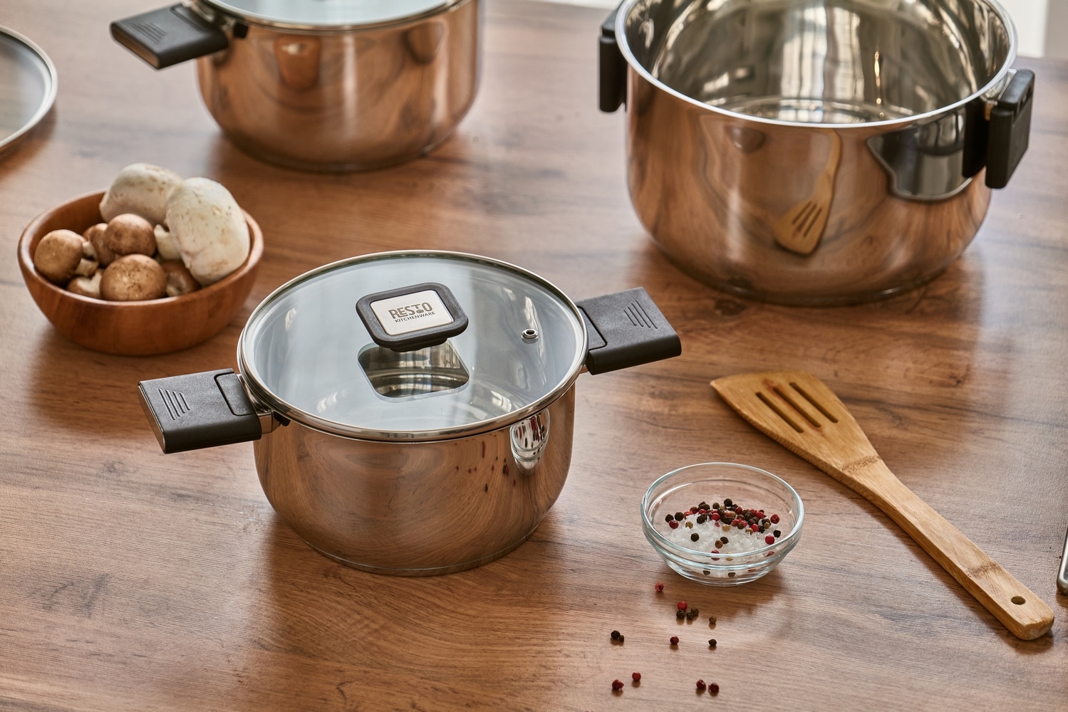RESTO Kitchenware Kochtopf »Anser, energiesparend und spülmaschinenfest, im Geschenkkarton«, Edelstahl 18/10, (2 tlg.), Geeignet für alle Herdarten, auch Induktion, mit klappbaren Griffen