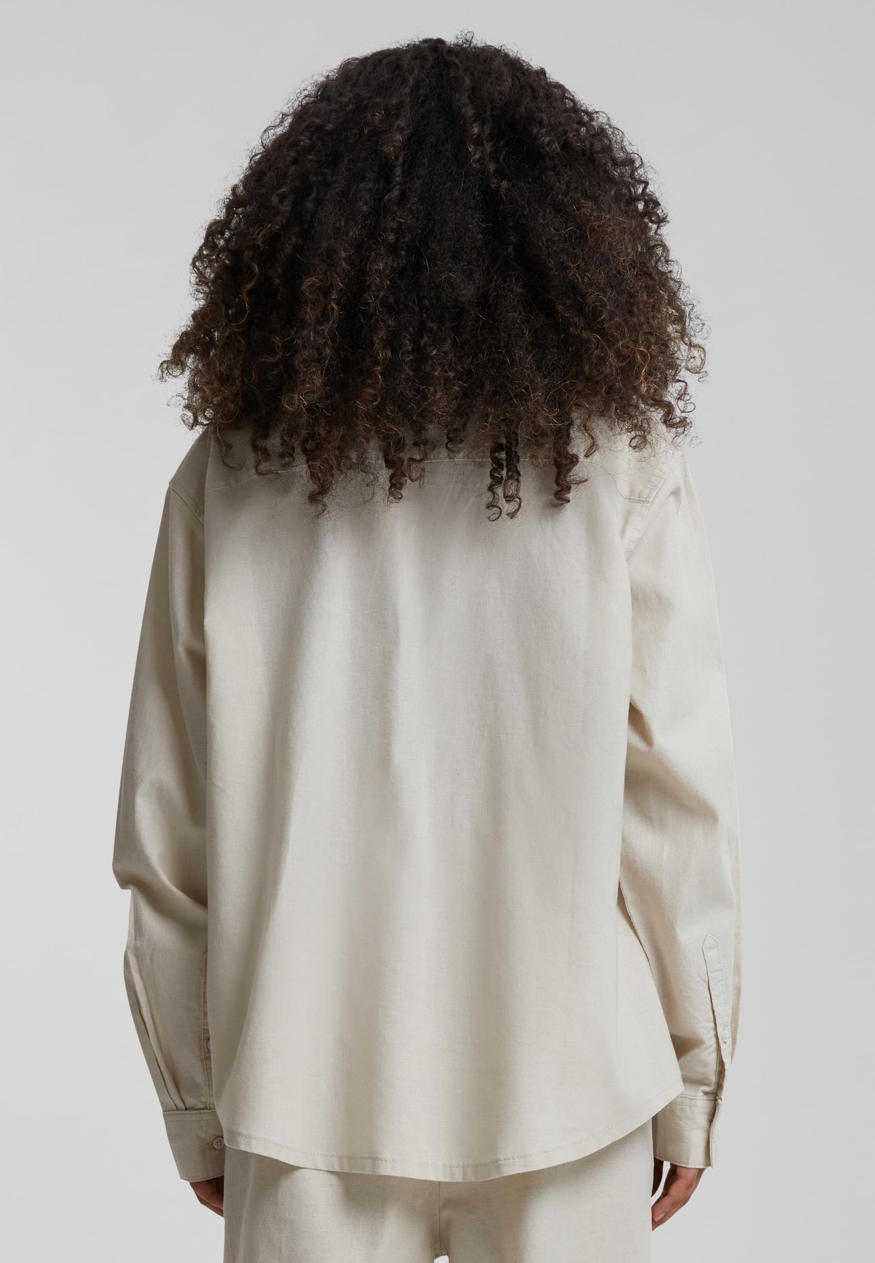 URBAN CLASSICS Langarmhemd »Urban Classics Damen Ladies Linen Mixed Oversized Shirt«