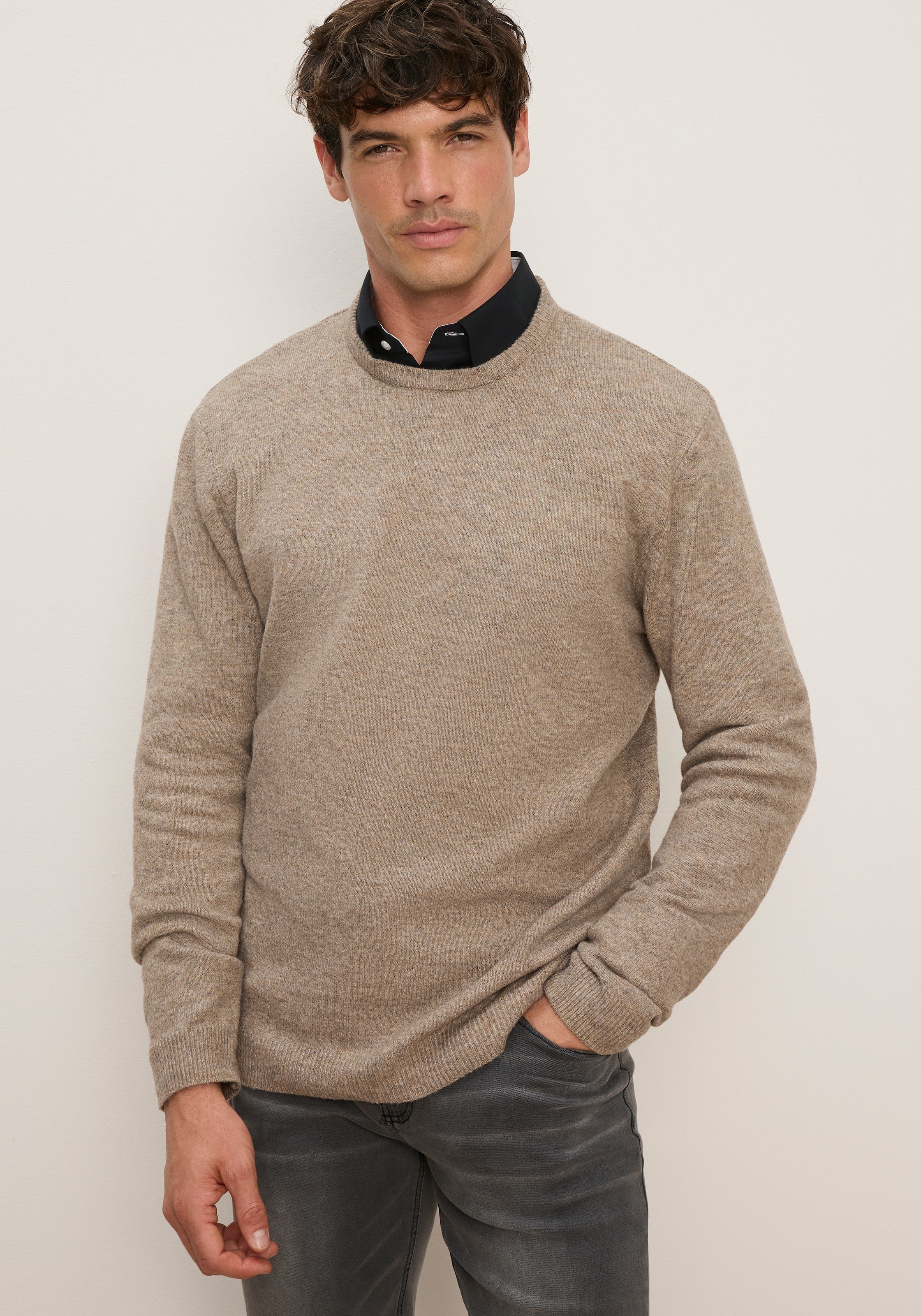 Bruno Banani Strickpullover mit Rundhalsausschnitt, Langarm-Design, Regular Fit, melierte Optik