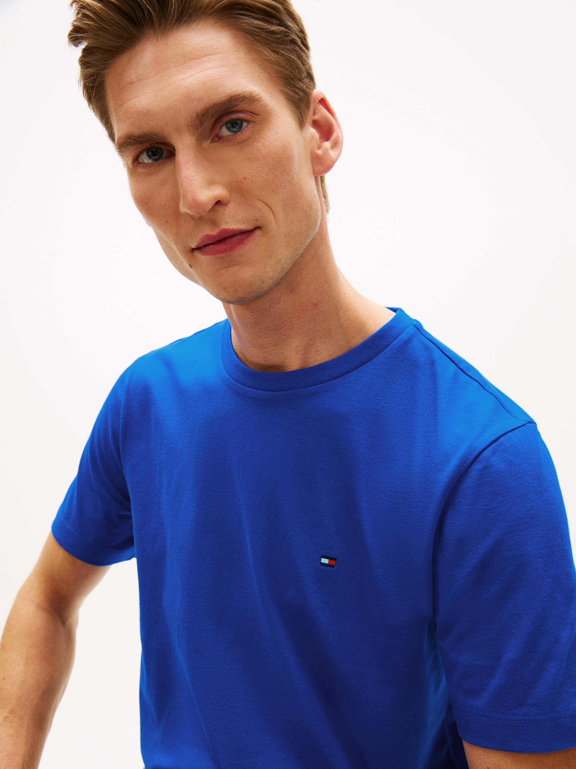 Tommy Hilfiger T-Shirt "ESSENTIAL REG FIT SOLID TEE mit Stickerei und Rundh günstig online kaufen