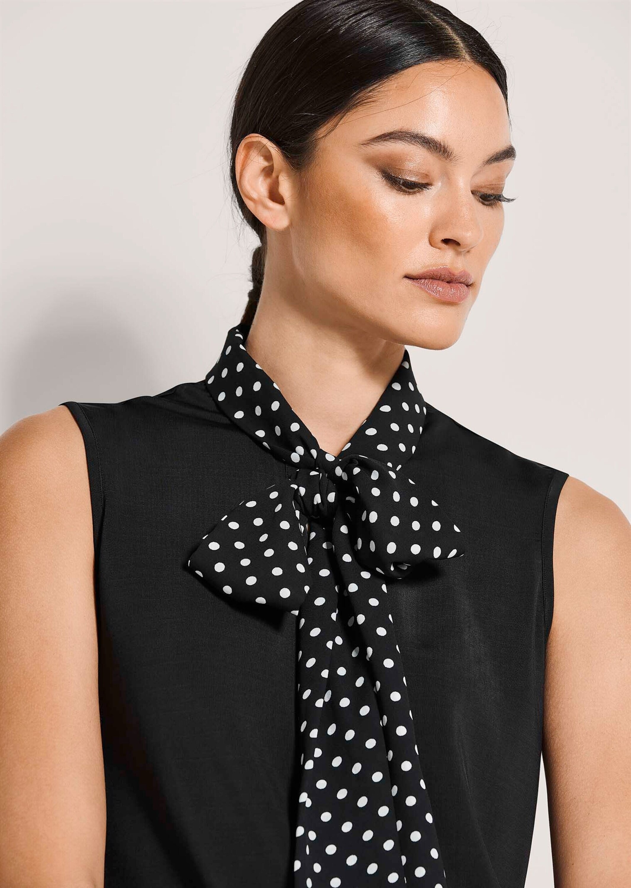 MADELEINE Kurzarmshirt »Jerseyshirt Elegantes Blusenshirt mit Schluppe«