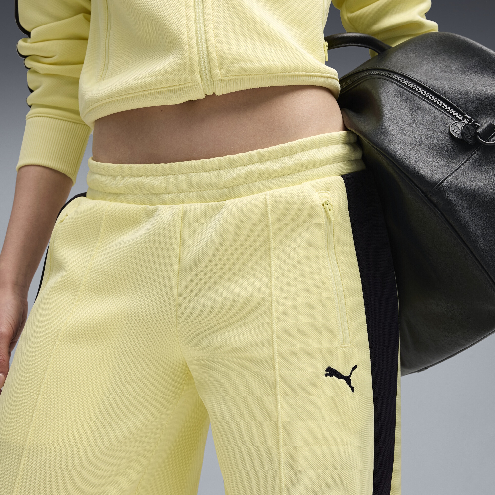 PUMA Sporthose »T7 Trainingshose mit niedrigem Bund Damen«