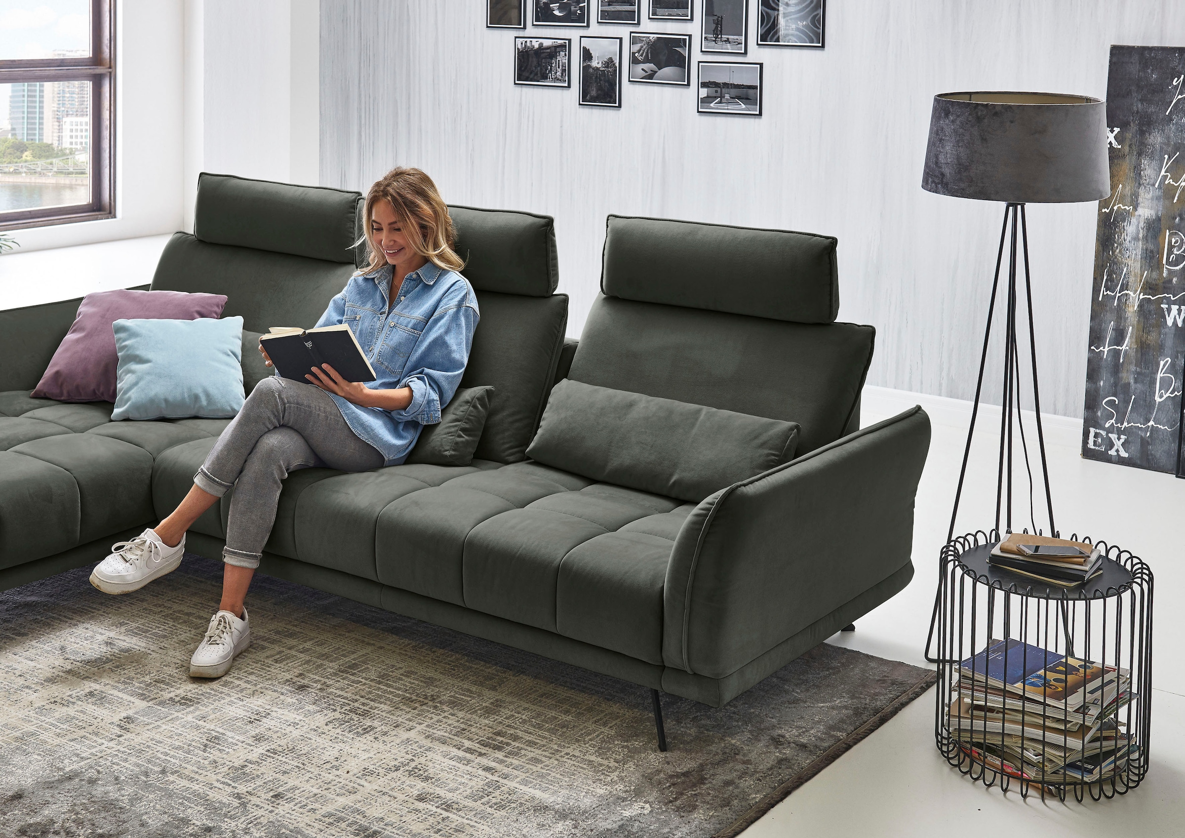 Die PlanBar Ecksofa »MP-IN20041 L-Form«, optional Sitztiefenverstellung und Kopfstützen