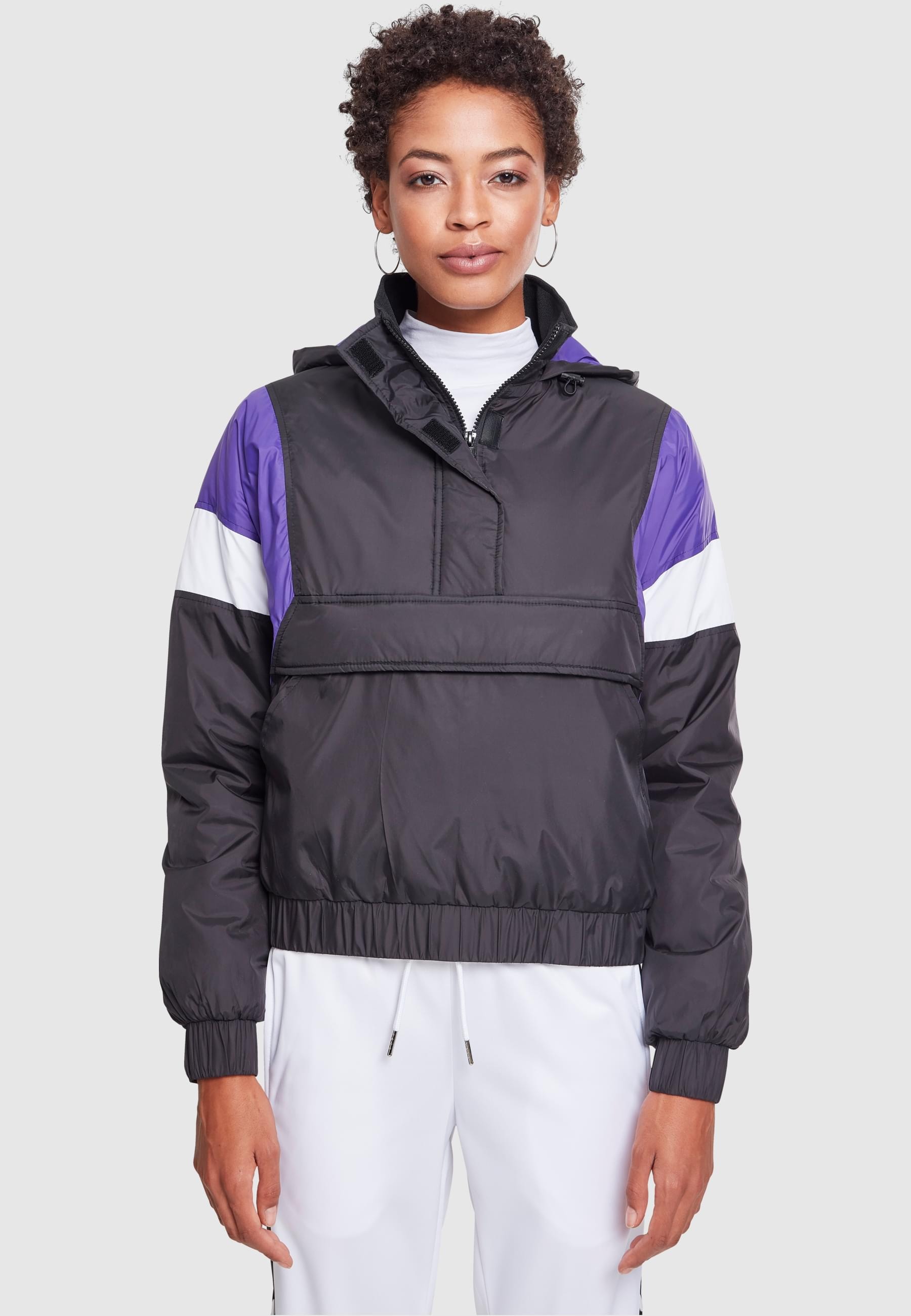 URBAN CLASSICS Allwetterjacke »Urban Classics Damen Ladies 3-Tone Padded Pull Over Jacket«, (1 St.), mit Kapuze