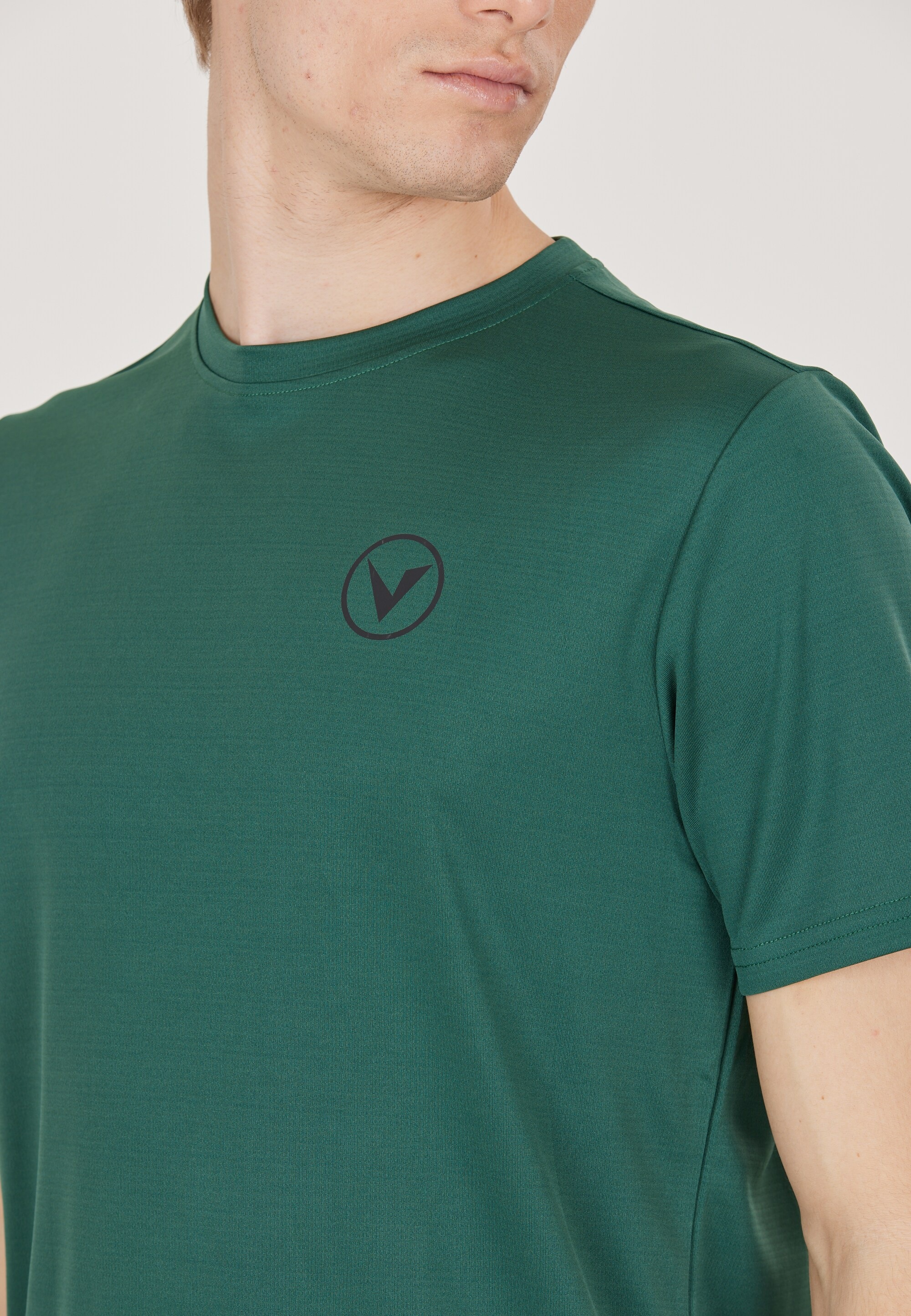Virtus Funktionsshirt »Keso«, (1 tlg.), mit schnelltrocknender und atmungsaktiver Eigenschaft