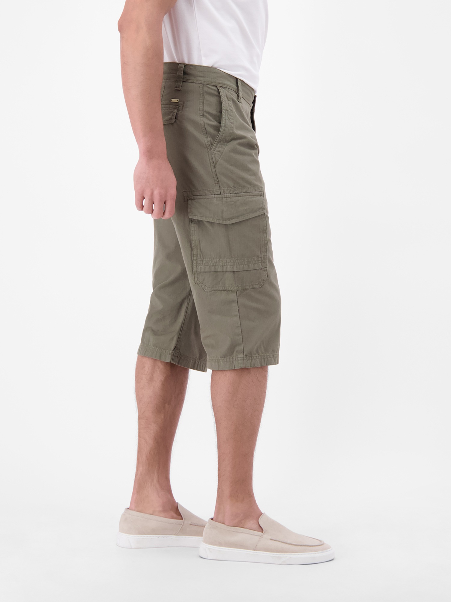 Cargoshorts LERROS "Bermuda mit Cargotaschen, lang geschnitten", Herren, Gr. 32, nordic olive, 100% Baumwolle, Hosen 2