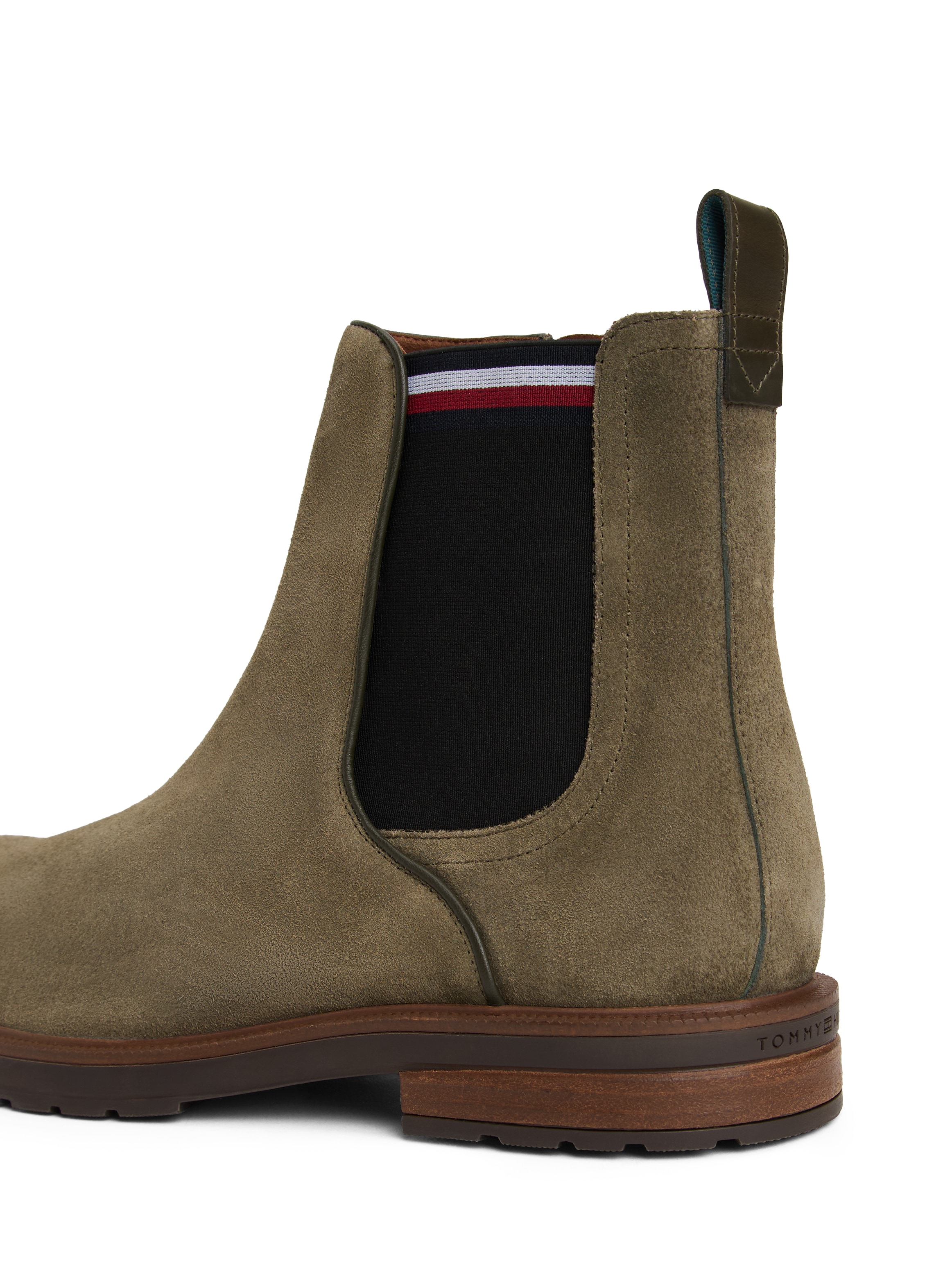 Tommy Hilfiger Chelseaboots »CLEATED HILFIGER SUEDE CHELSEA«, Blockabsatz, Stiefelette, Businessschuh in schmaler Form