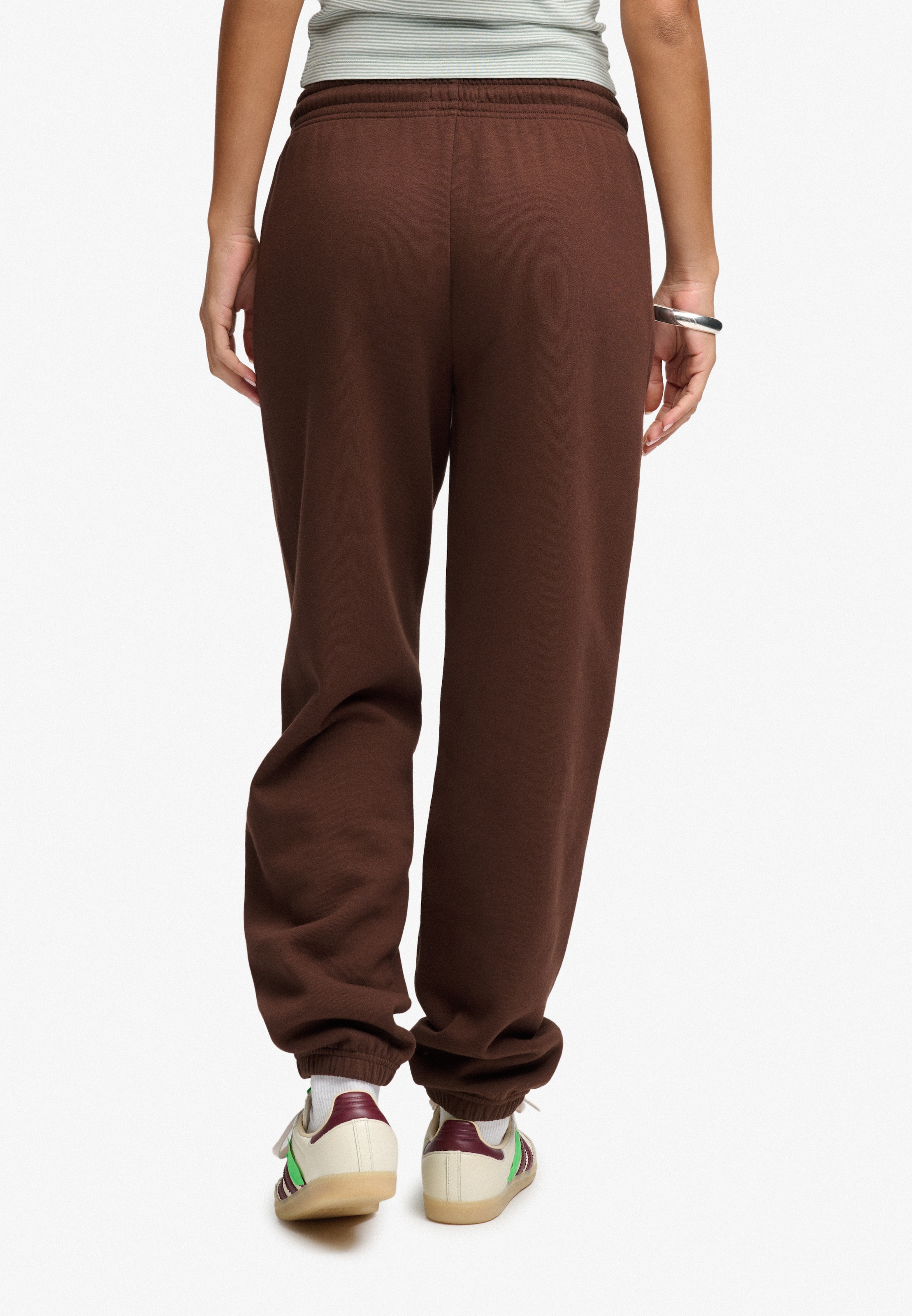 Superdry Sweathose »SIGNATURE EMB CUFFED JOGGER«  Baumwollmischung, relaxed fit