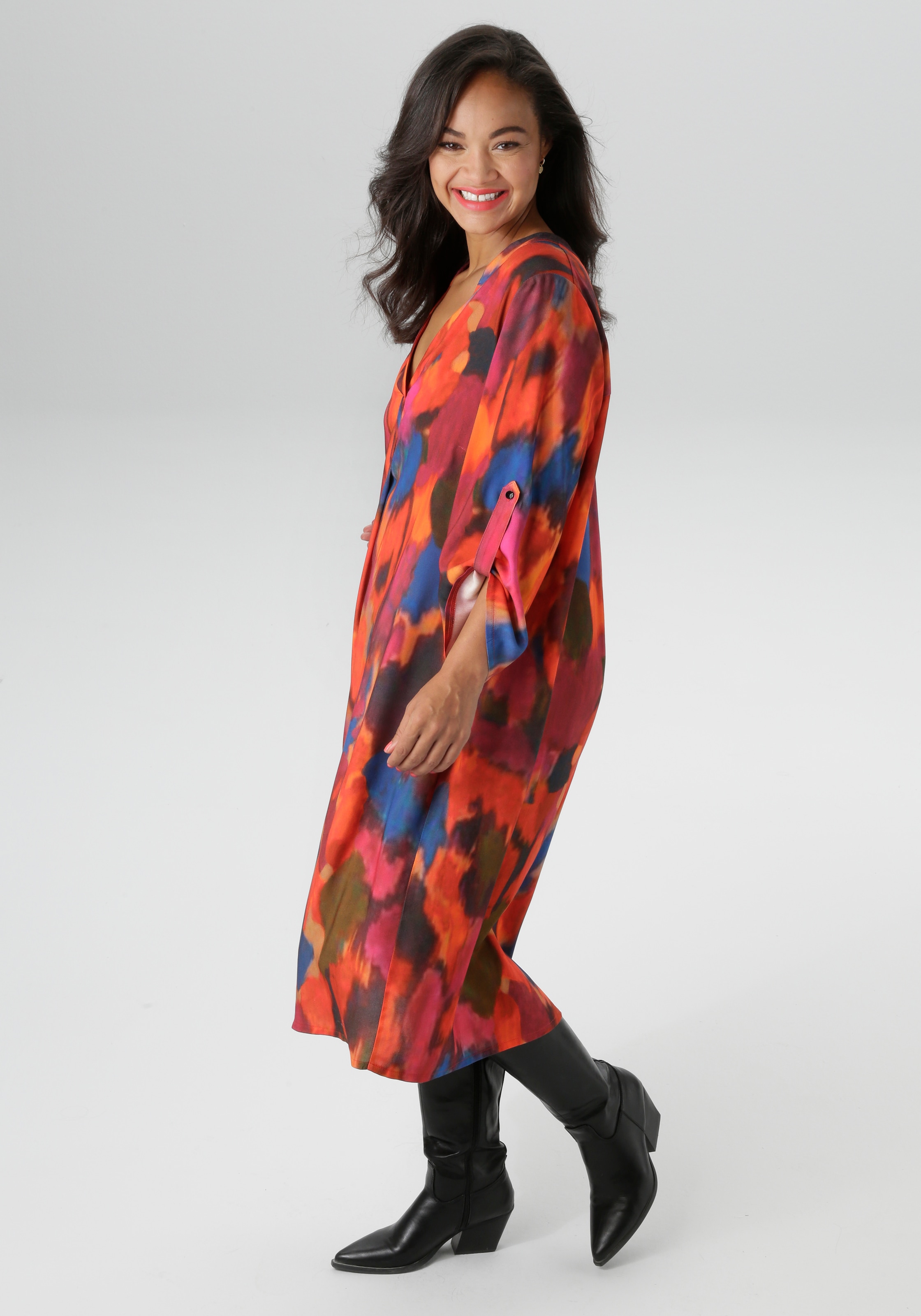 Aniston PLUS Druckkleid, extravaganter, grafischer Druck - NEUE KOLLEKTION