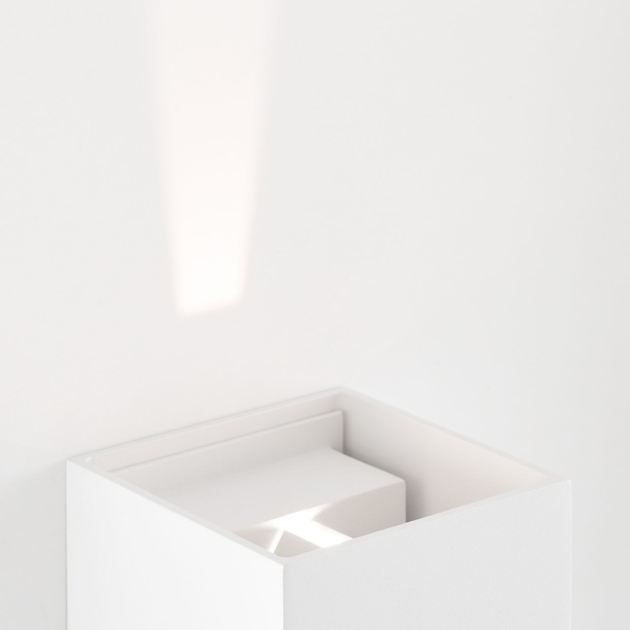 Brilliant Leuchten Außen-Wandleuchte »Isak«, 1 flammig-flammig, LED-Haustürbeleuchtung - Abstrahlwinkel justierbar - 10x10x10cm