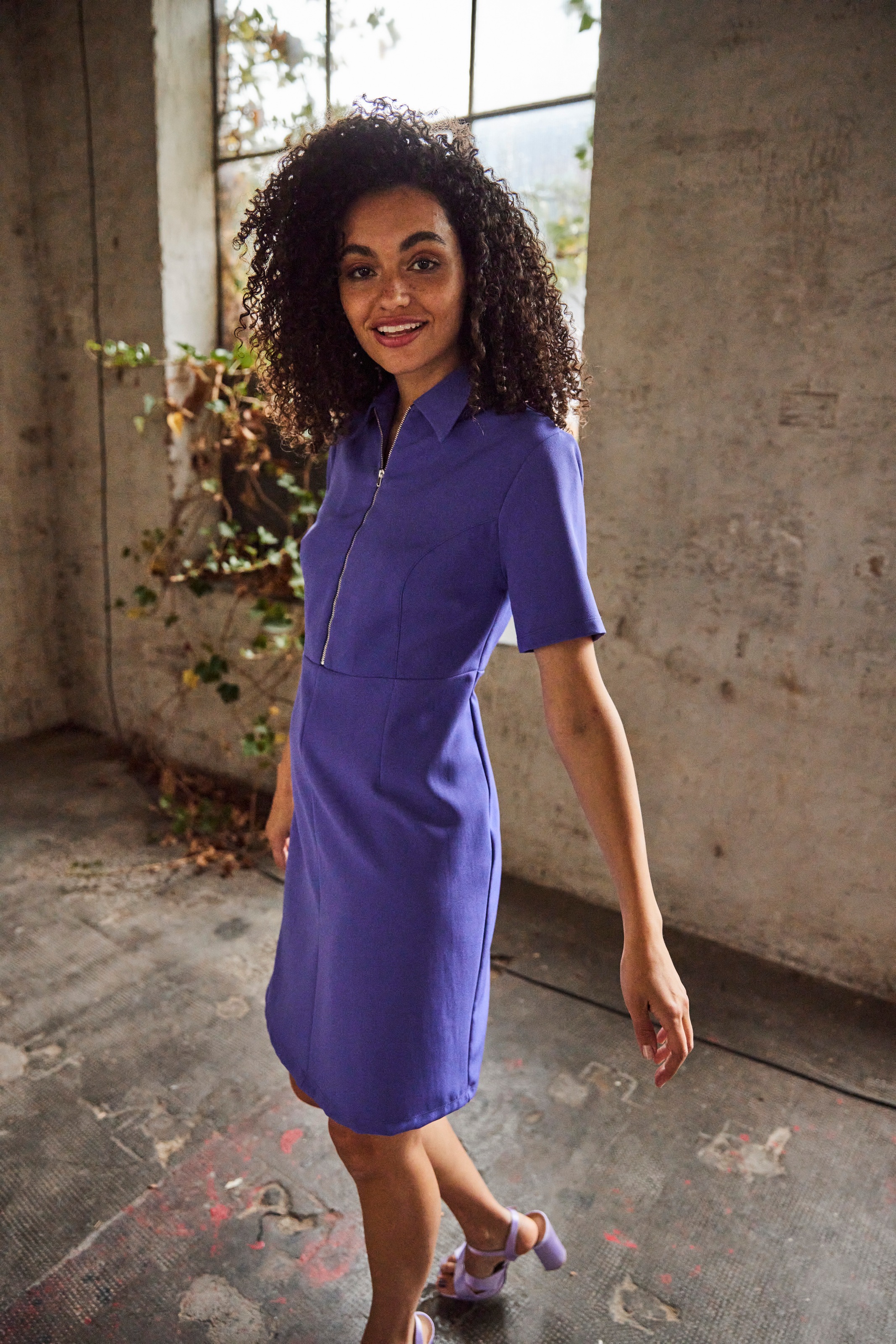 Aniston CASUAL Blusenkleid, mit dekorativem Reißverschluss bis zur Taille -  NEUE KOLLEKTION bestellen | BAUR