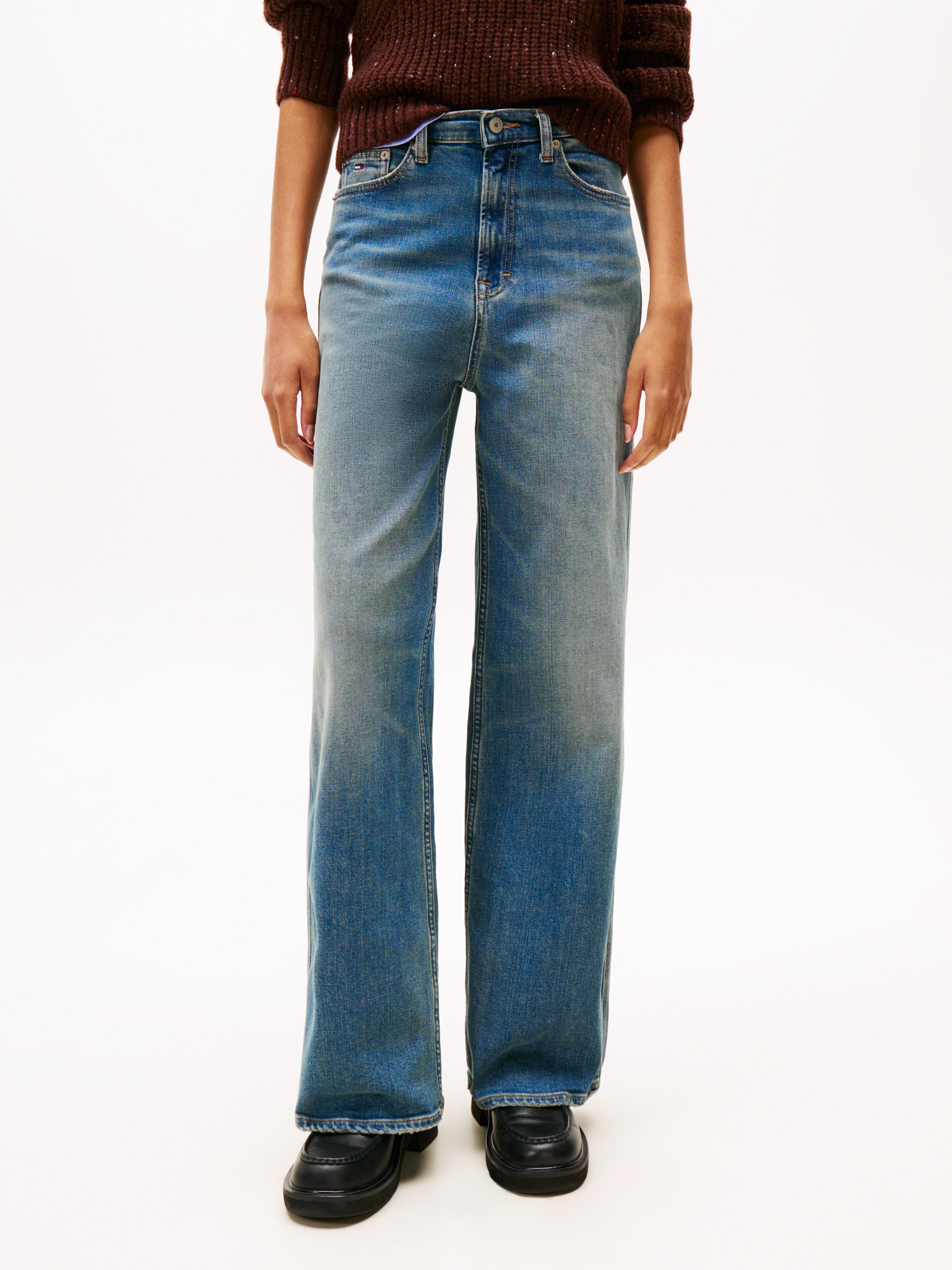 Tommy Jeans Weite Jeans "Claire High Rise", mit Logo-Badge günstig online kaufen