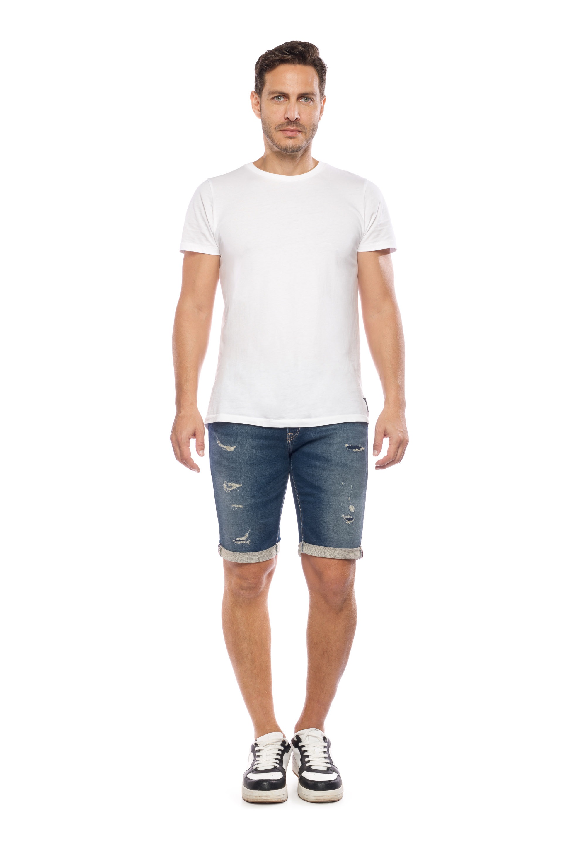 Le Temps Des Cerises Shorts, mit angesagten Used-Details
