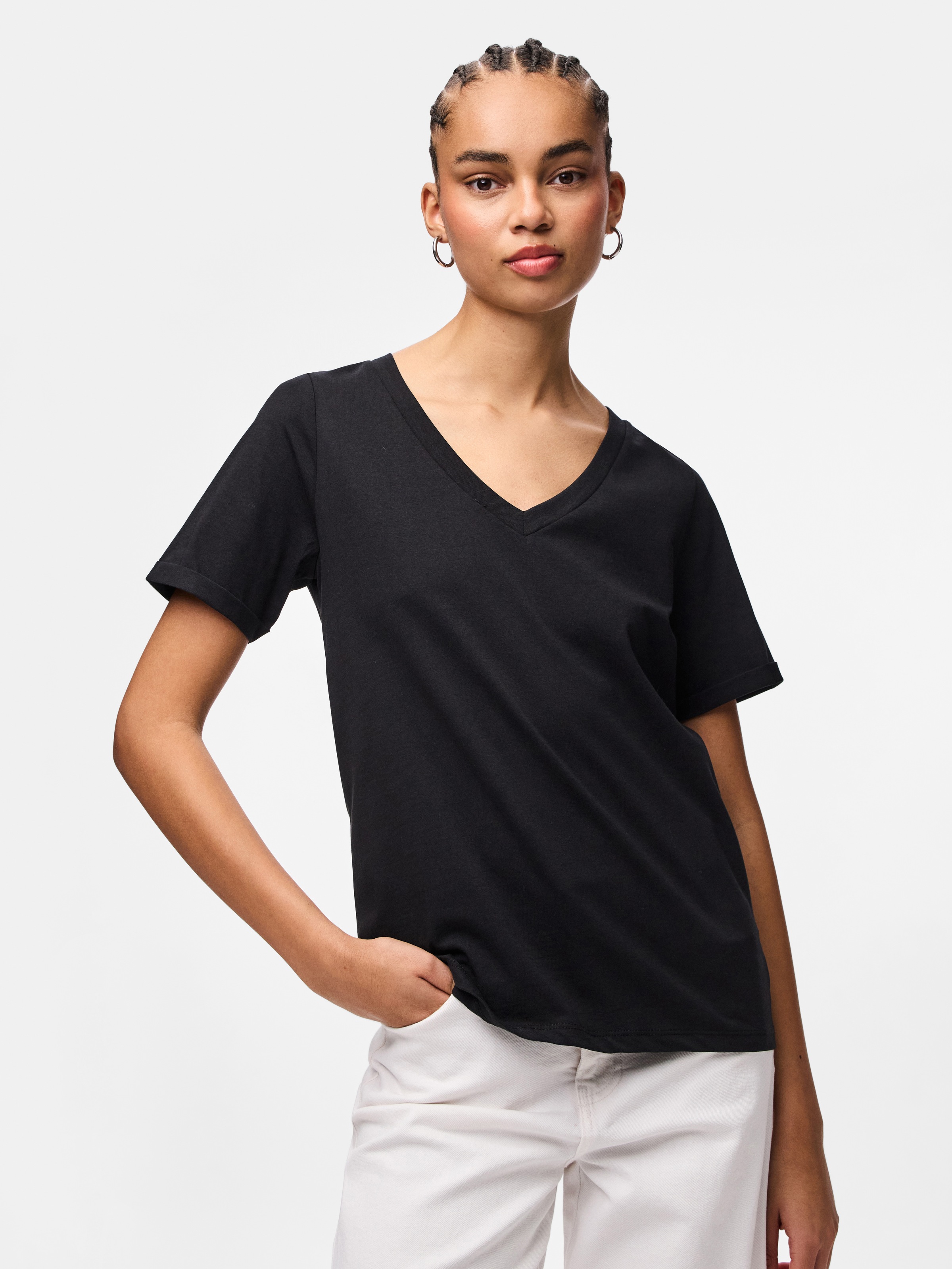 pieces Kurzarmshirt "PCRIA SS V-NECK SOLID TEE JRS NOOS BC" Baumwolle, regular fit