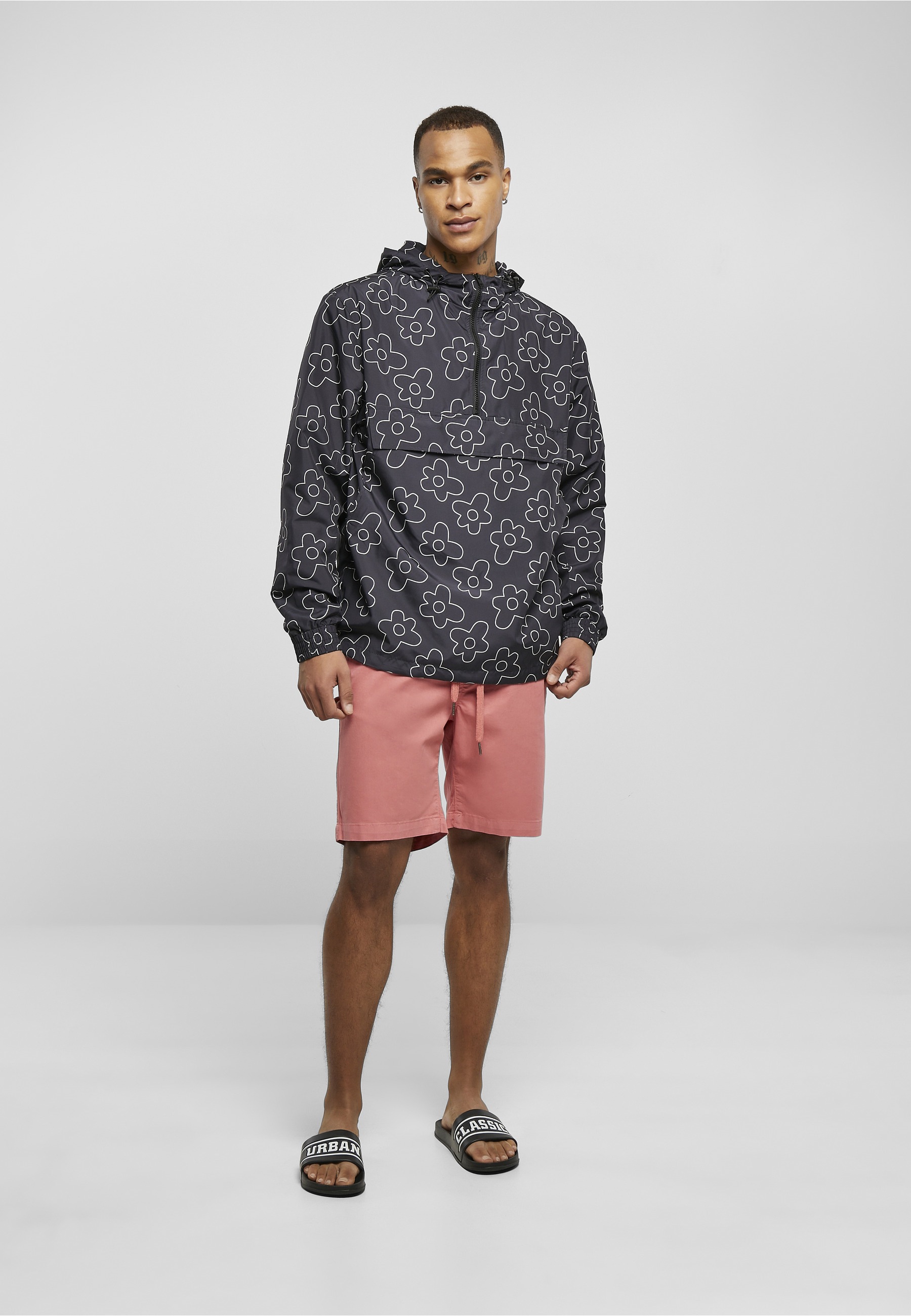 URBAN CLASSICS Funktionsmantel »Urban Classics Herren Flower AOP Pull Over Jacket«