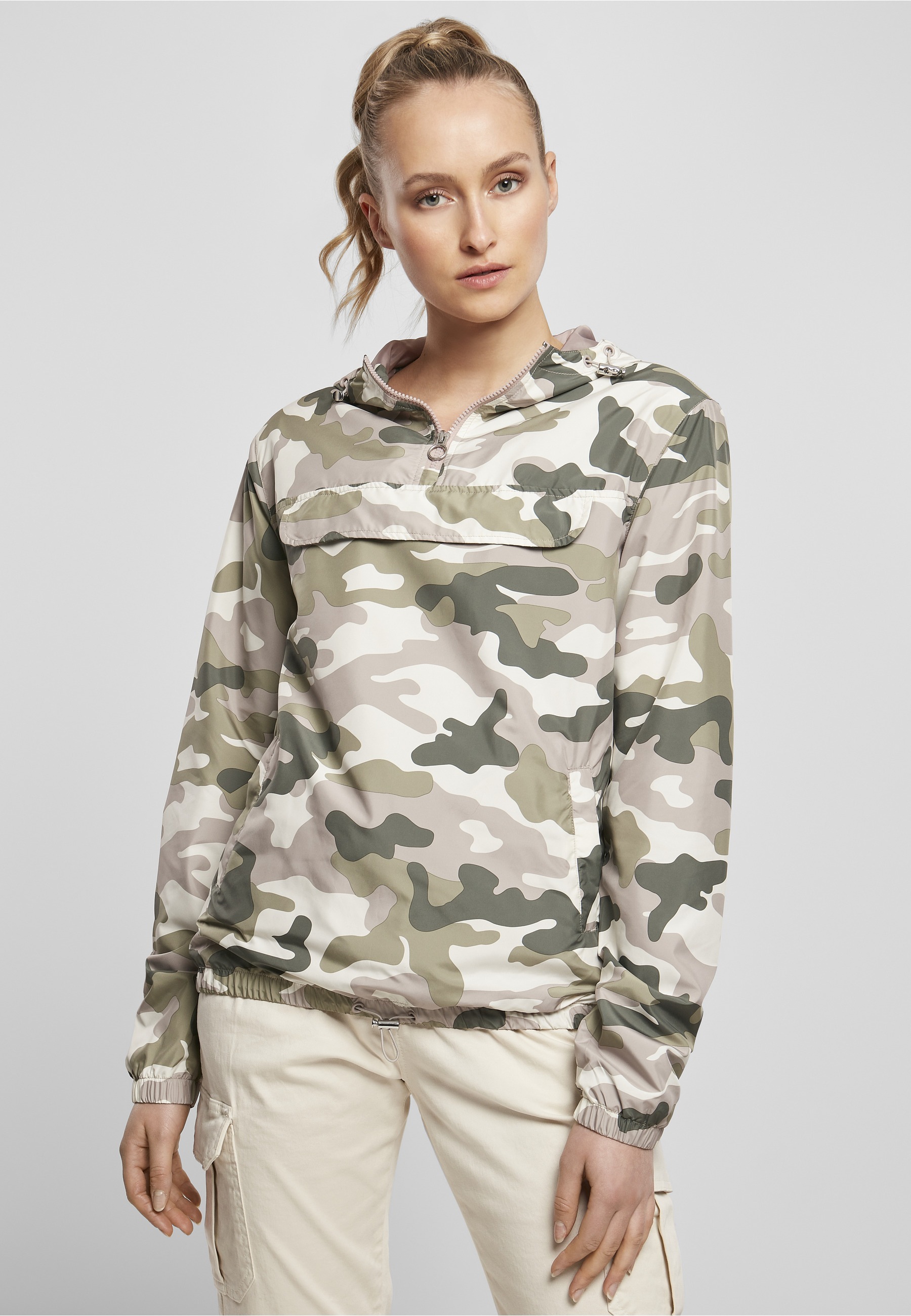 URBAN CLASSICS Funktionsmantel »Urban Classics Damen Ladies Camo Pull Over Jacket«