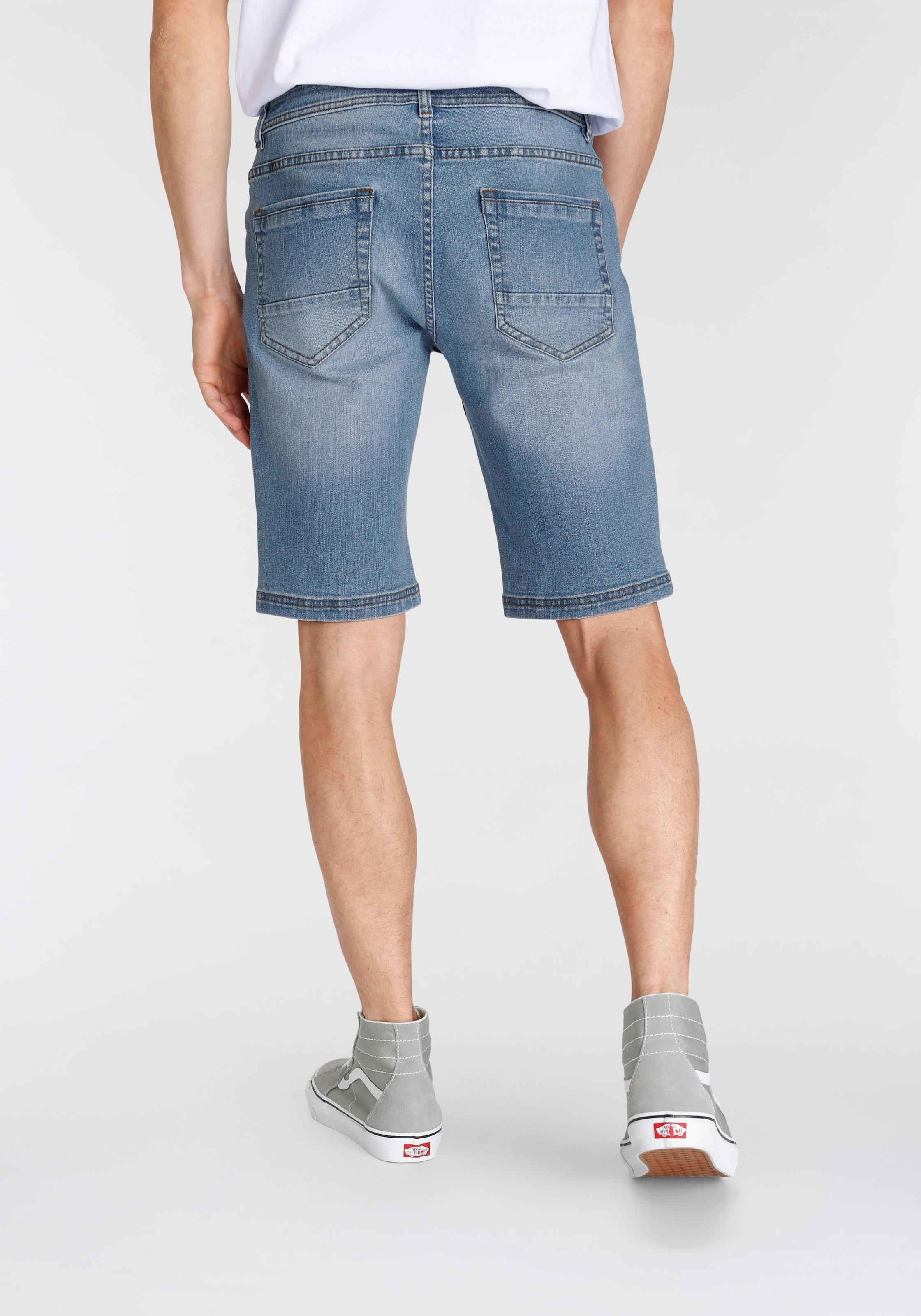 AJC Shorts, im 5-Pocket-Stil