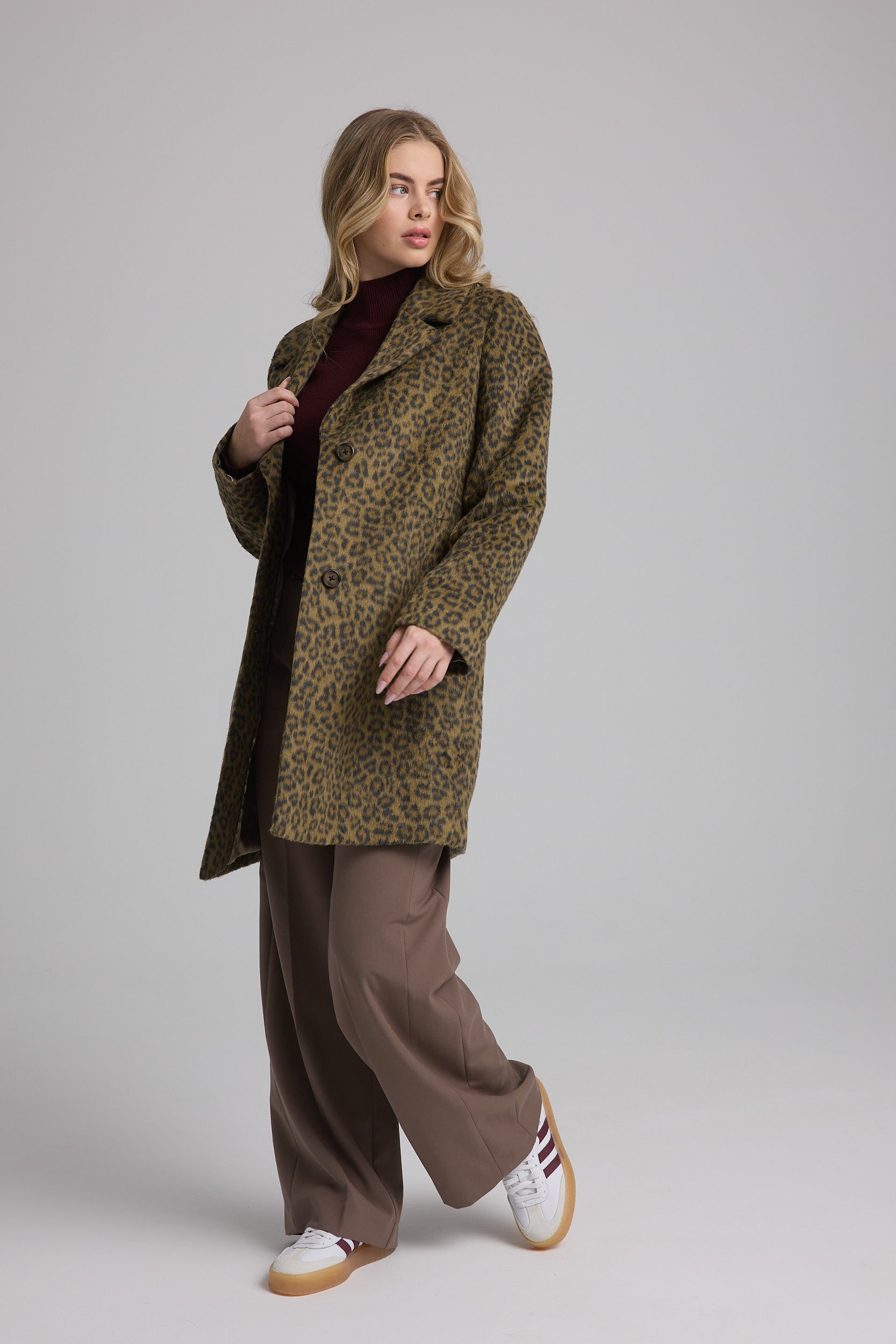 MANISA Fellimitatmantel, mit Animal-Print und Reverskragen