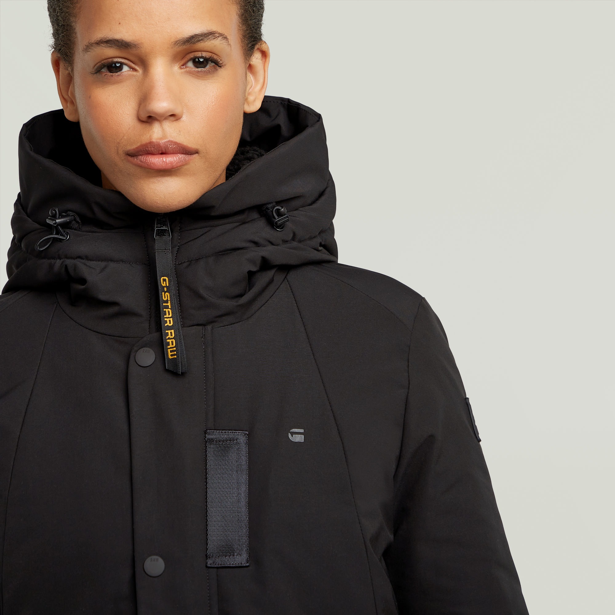 G-STAR Parka »Vodan 2.0 Short Jacket Women« mit Kapuze mit Pattentaschen