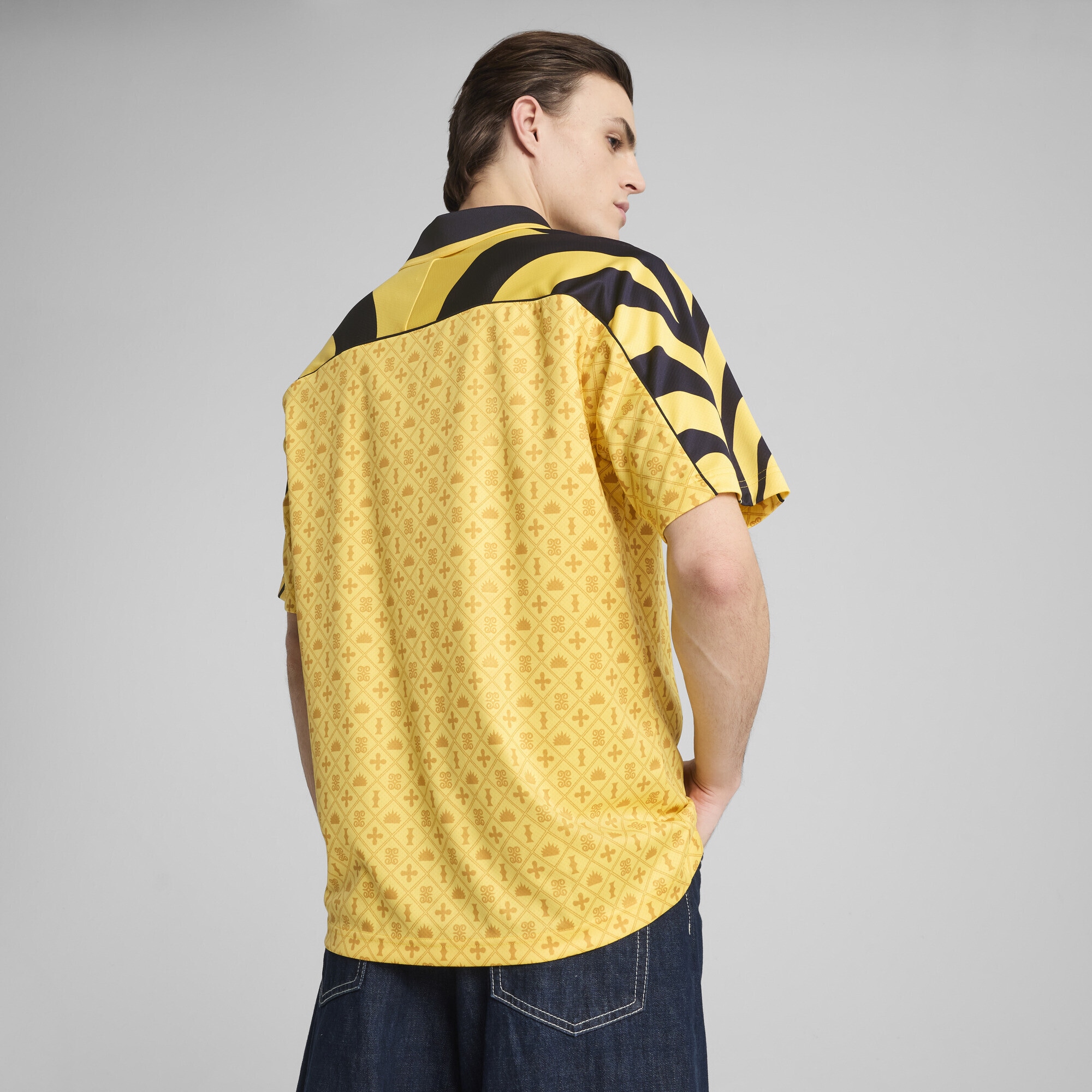 PUMA Trainingsshirt »Road To Unity Relaxed Graphic Fußballtrikot Erwachsene«