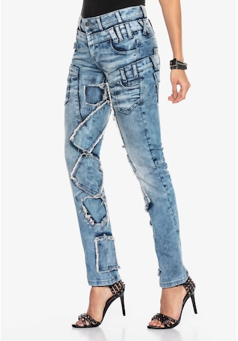 Cipo & Baxx Bequeme Jeans, mit auffälligen Patches kaufen