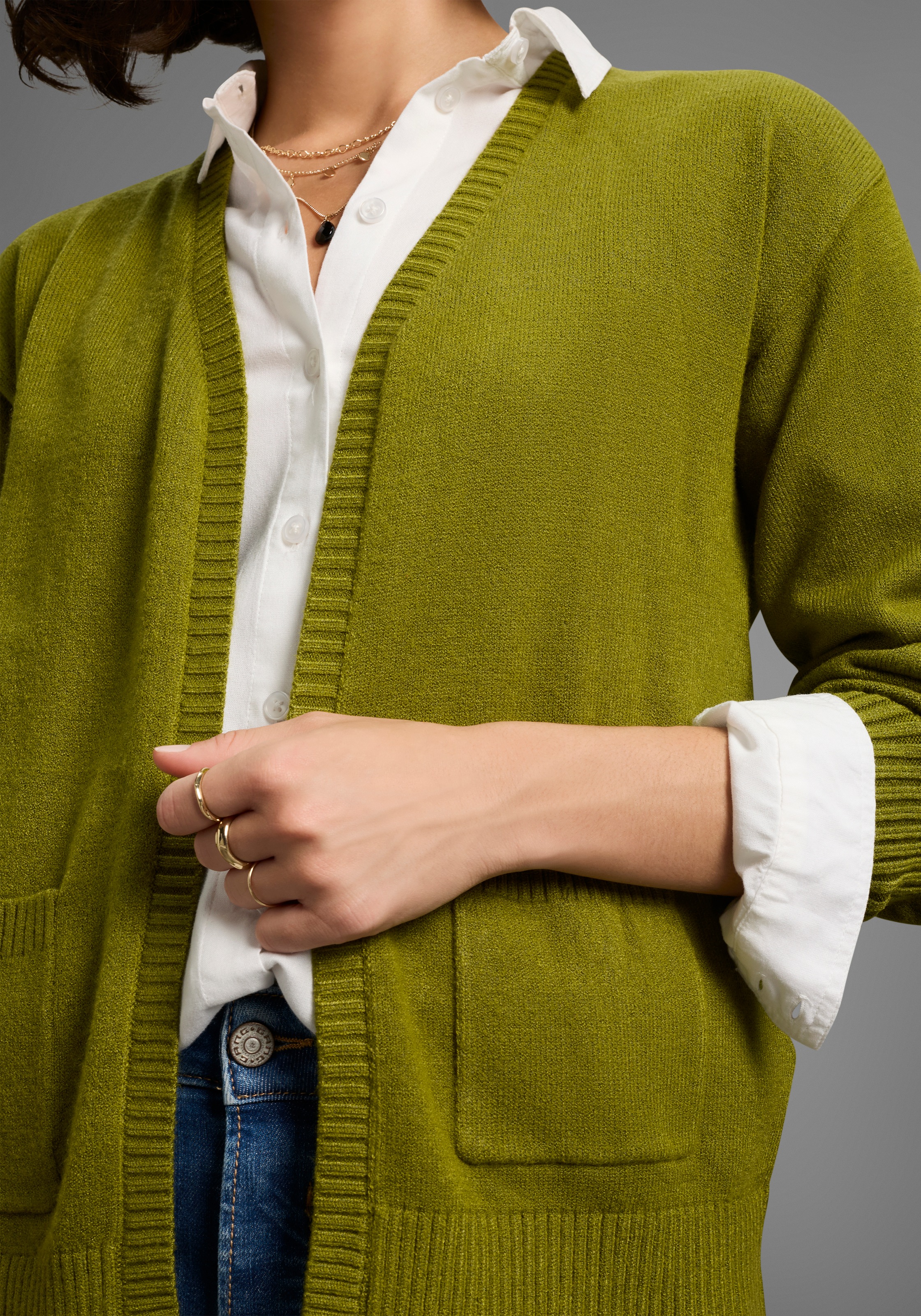 Thumbnail - Laura Scott Strickjacke softer Übergangsstrick in lässiger, offener Form