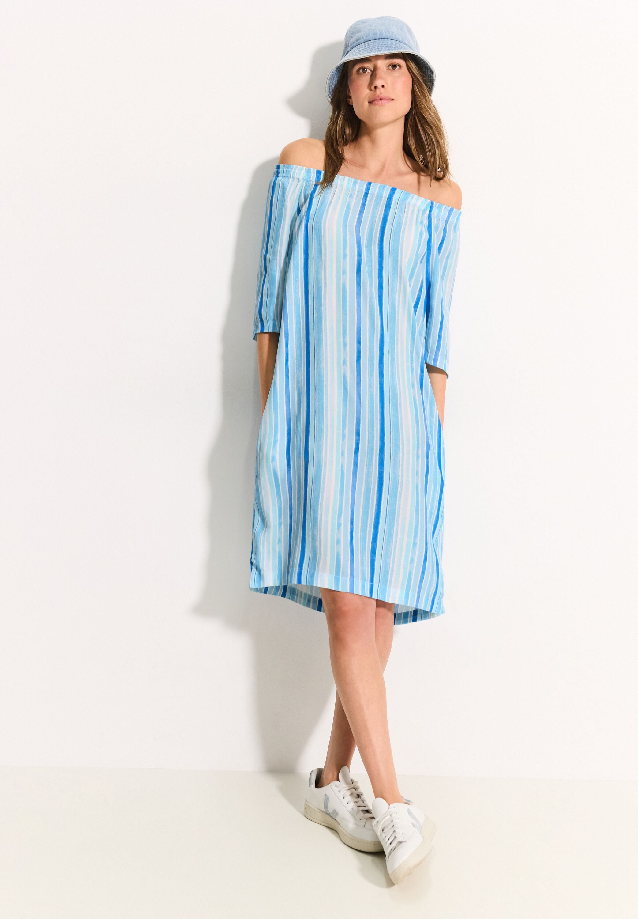 Cecil Sommerkleid, in Crepe Optik