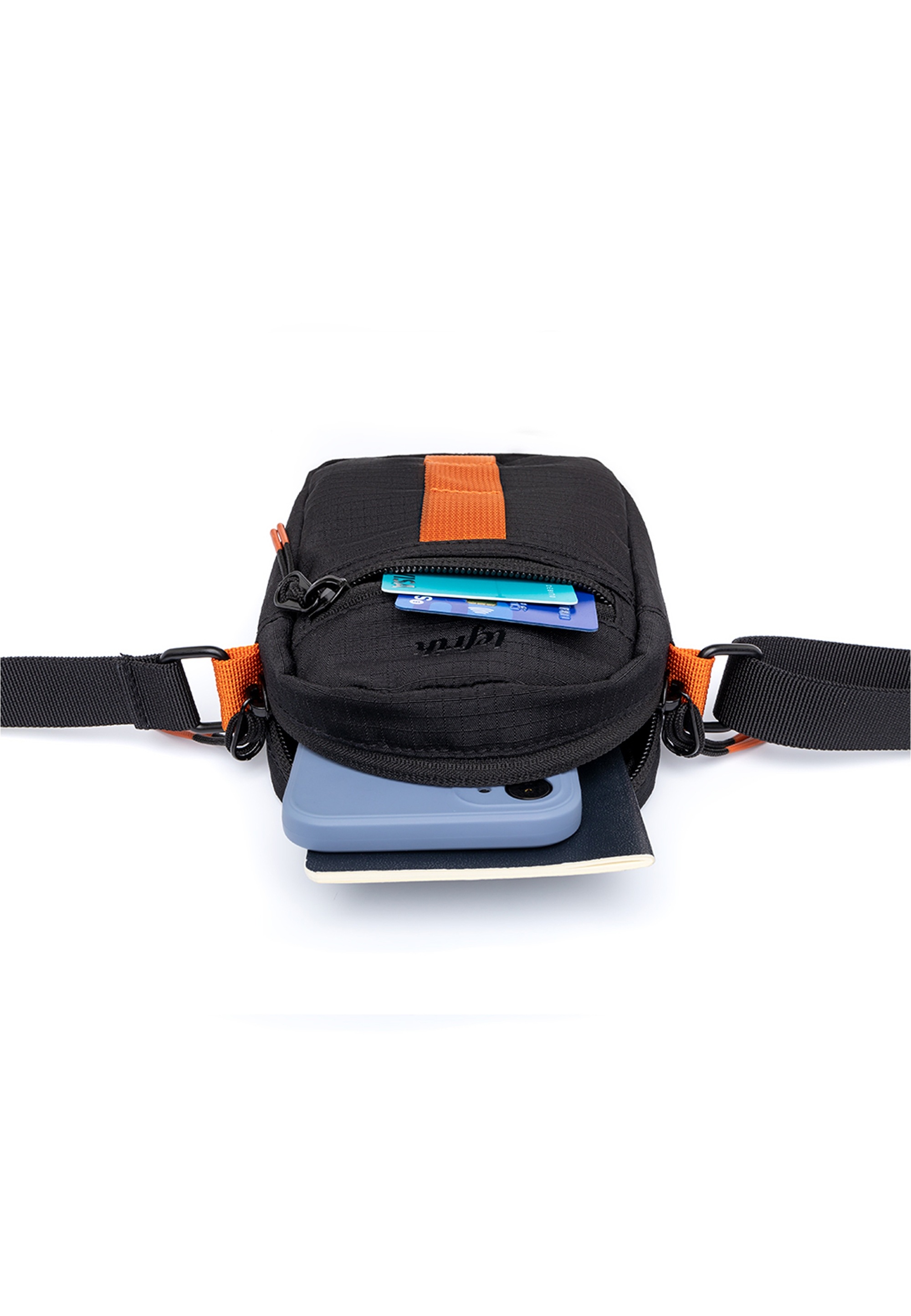 lefrik Handytasche »Jan Side«, in veganer Qualität für Telefone bis zu 6.7 Zoll