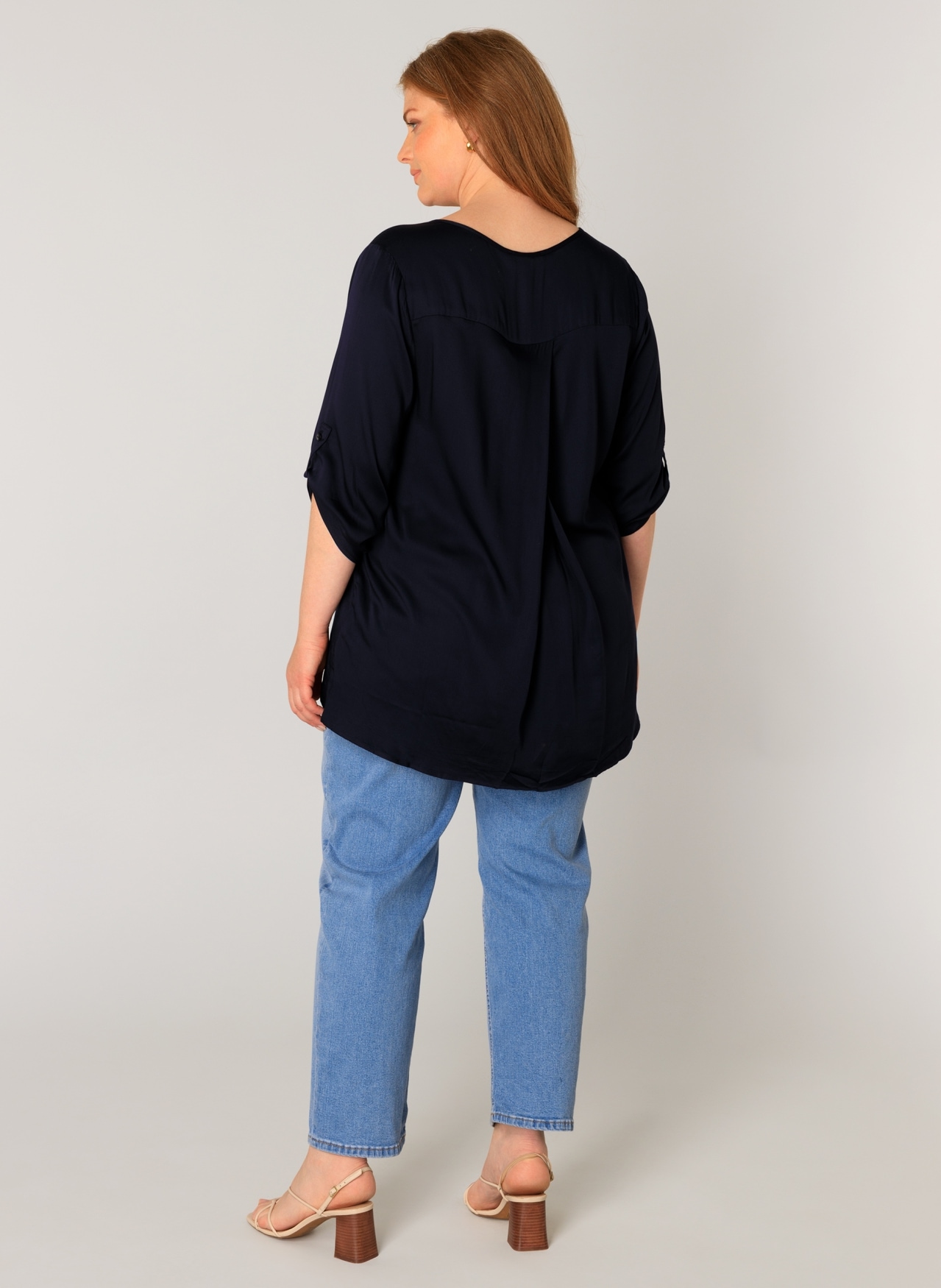 Base Level Curvy Shirtbluse »Yanina«, mit V-Ausschnitt