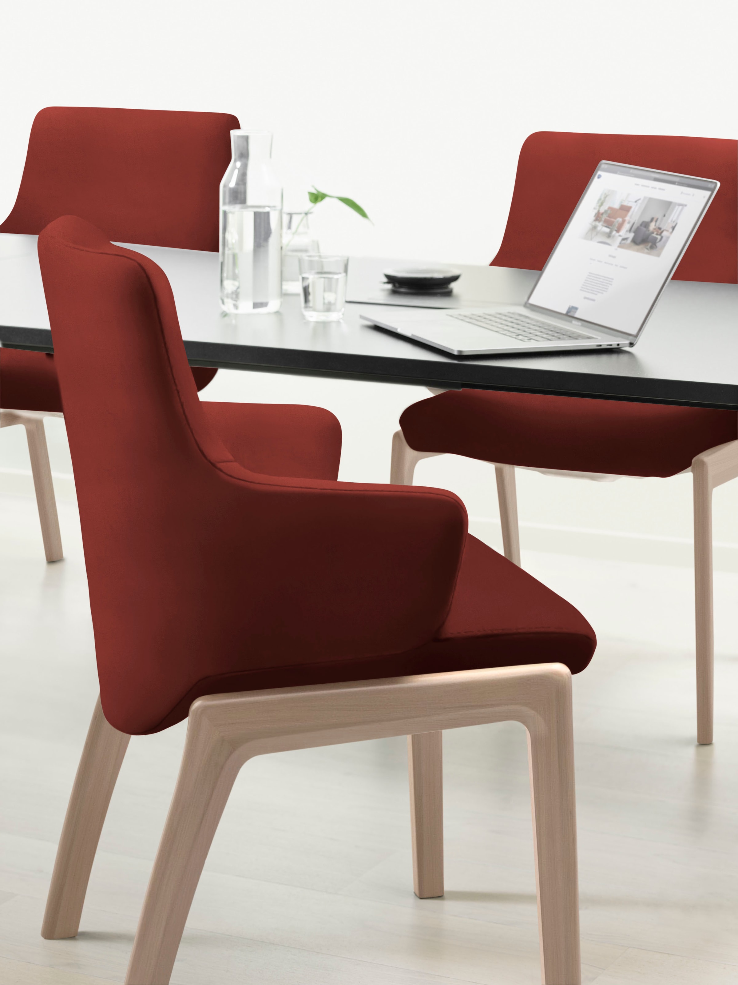 Stressless® Polsterstuhl »Laurel«, Microfaser DINAMICA, Low Back mit Armlehne, Größe L, abgerundete Beine in Eiche gekalkt