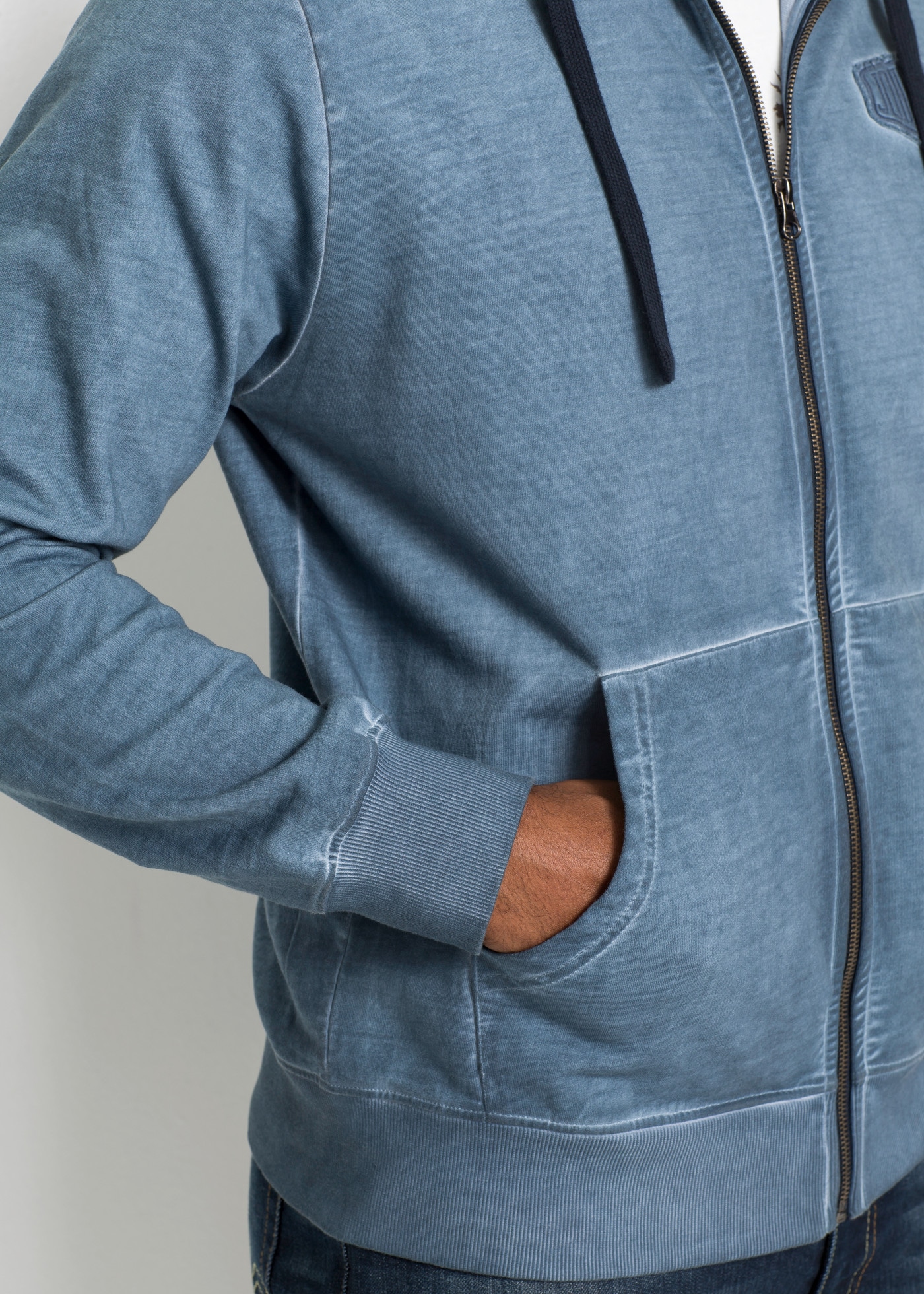 bonprix Kapuzensweatjacke aus Baumwolle, Regular Fit, cool gewaschene Optik, im Casual Stil