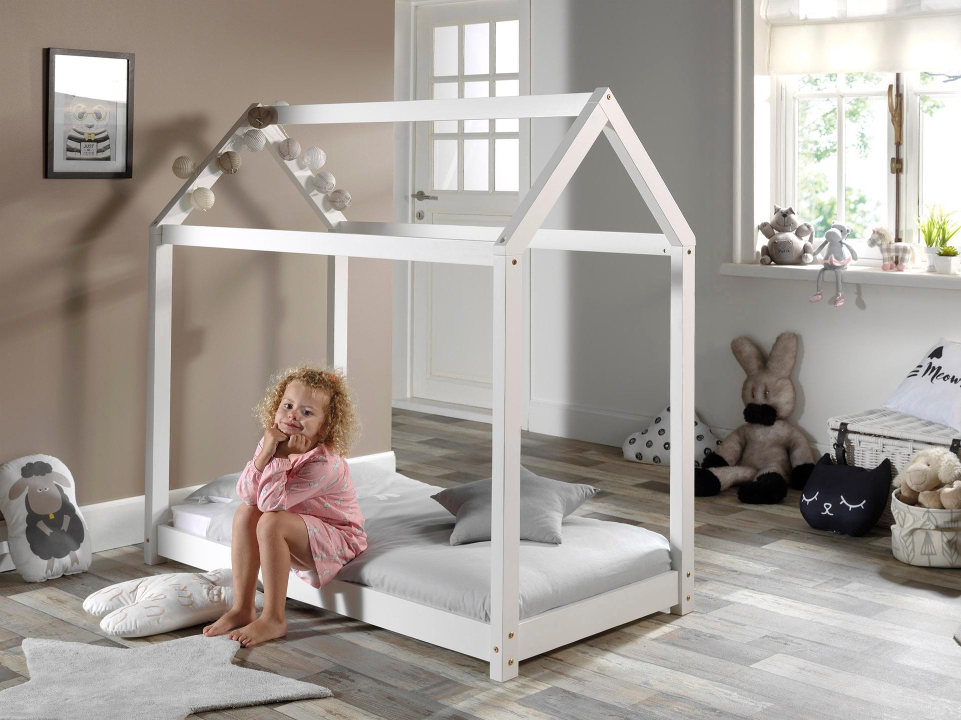 Vipack Kinderbett »Cabane«, (Made in Europe), Hausbett