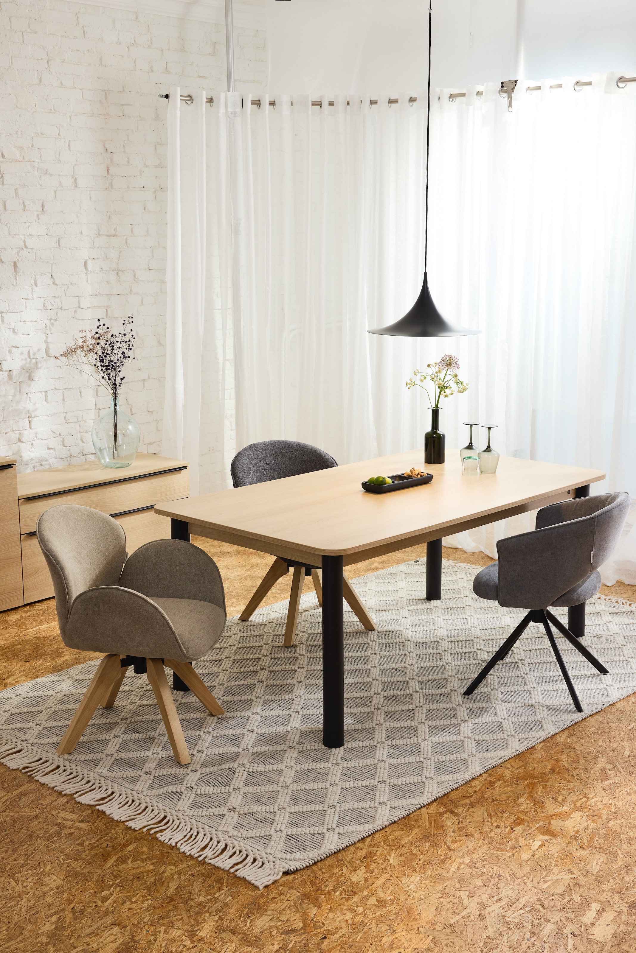 TOM TAILOR HOME Armlehnstuhl »CURVY ARMCHAIR«, (Set), 2 St., Chenille, mit Armlehnen, drehbar, Rückholfunktion, Rückenausschnitt