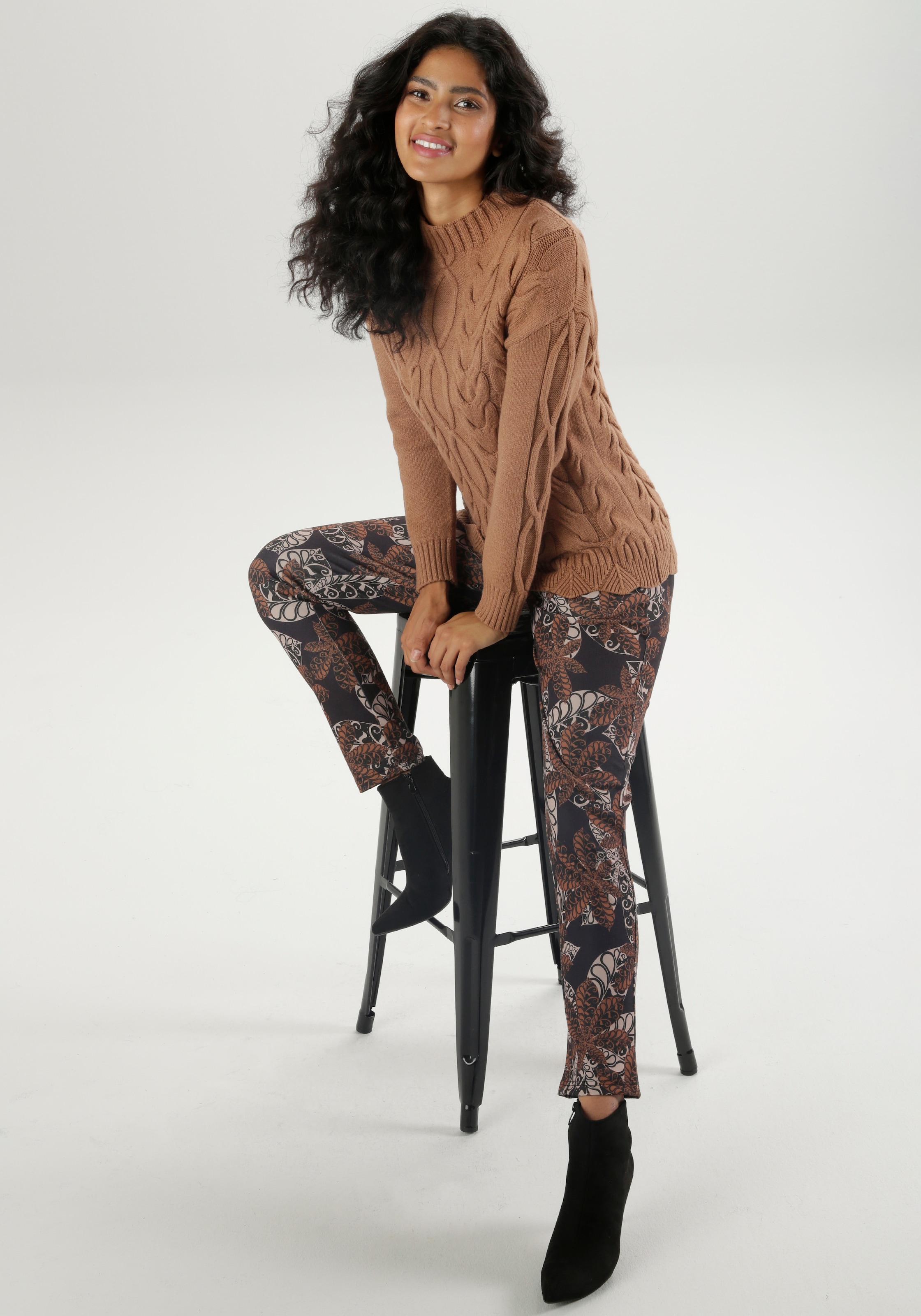 Aniston SELECTED Schlupfhose, aus festerer Jerseyqualität mit Stretch