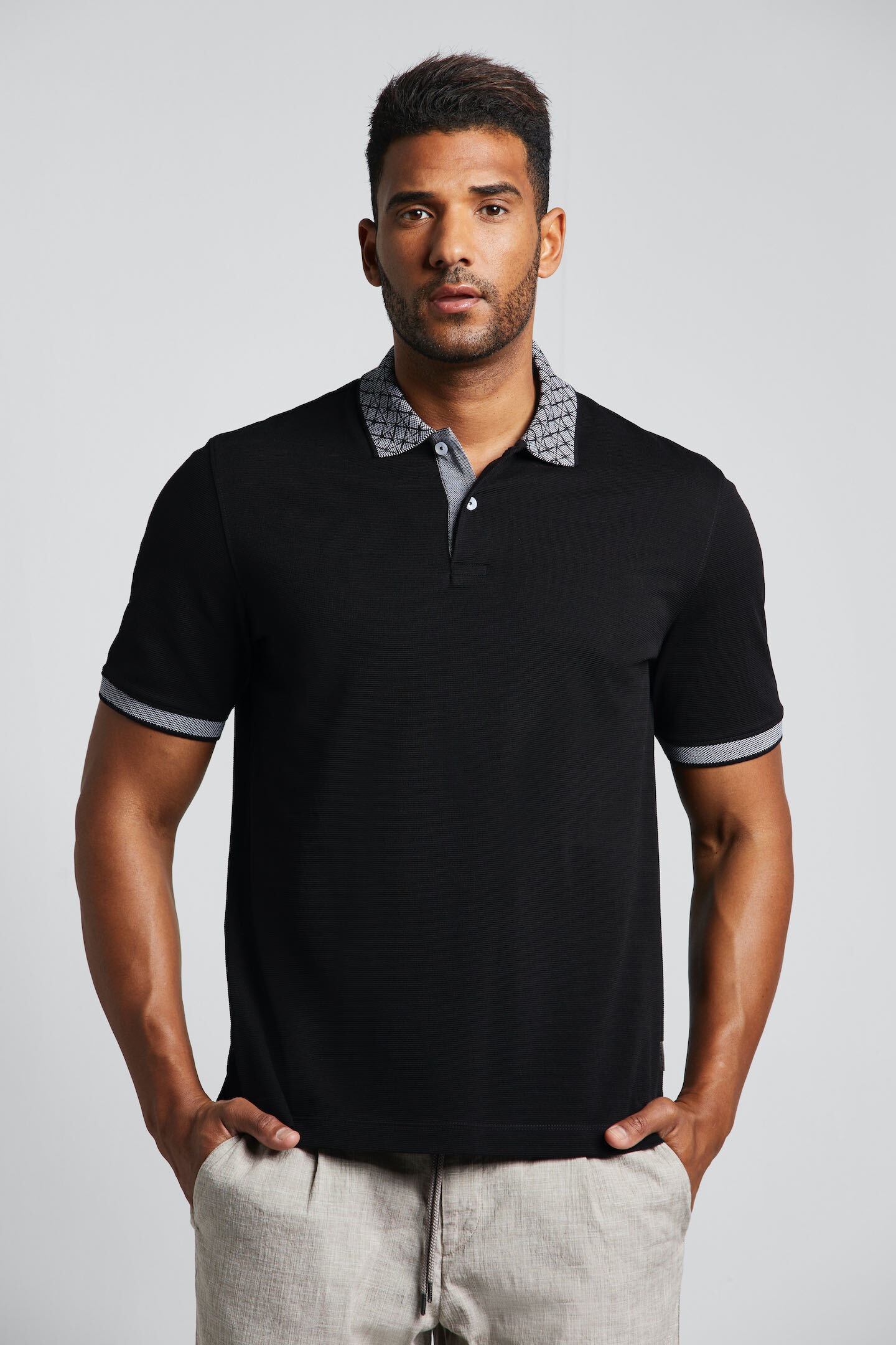bugatti Poloshirt mit auffälligem Kragen