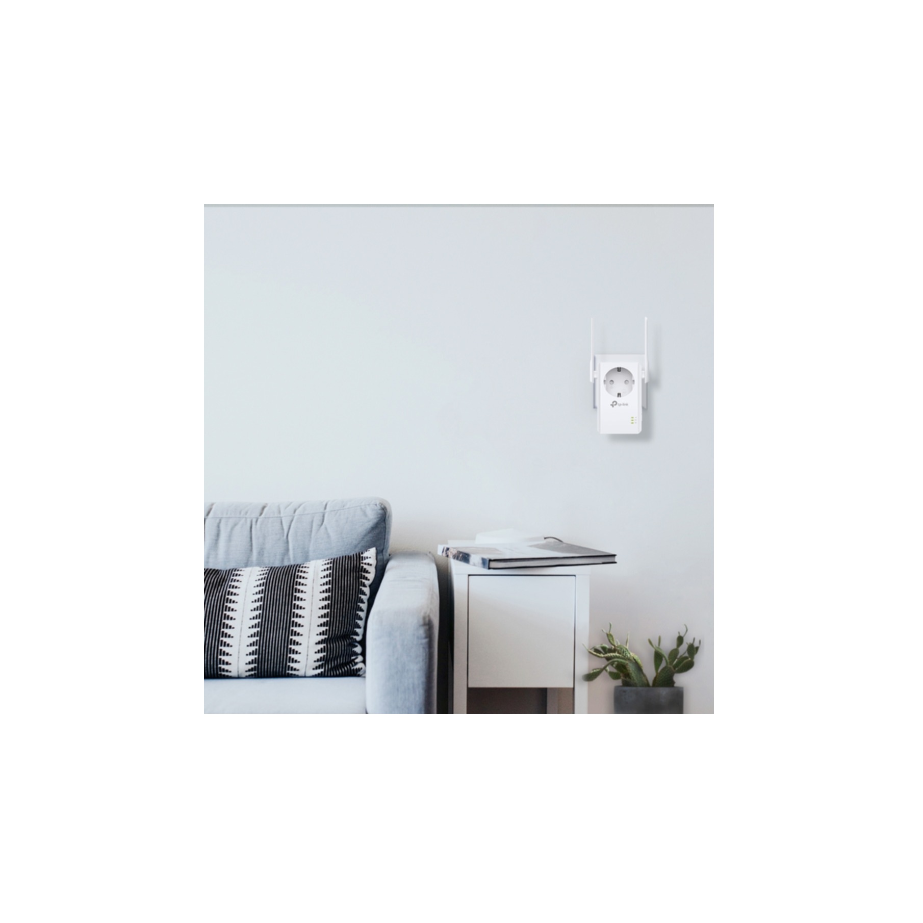 TP-Link Netzwerk-Adapter »300 Mbit/s-WLAN-Repeater mit integrierter Steckdose«