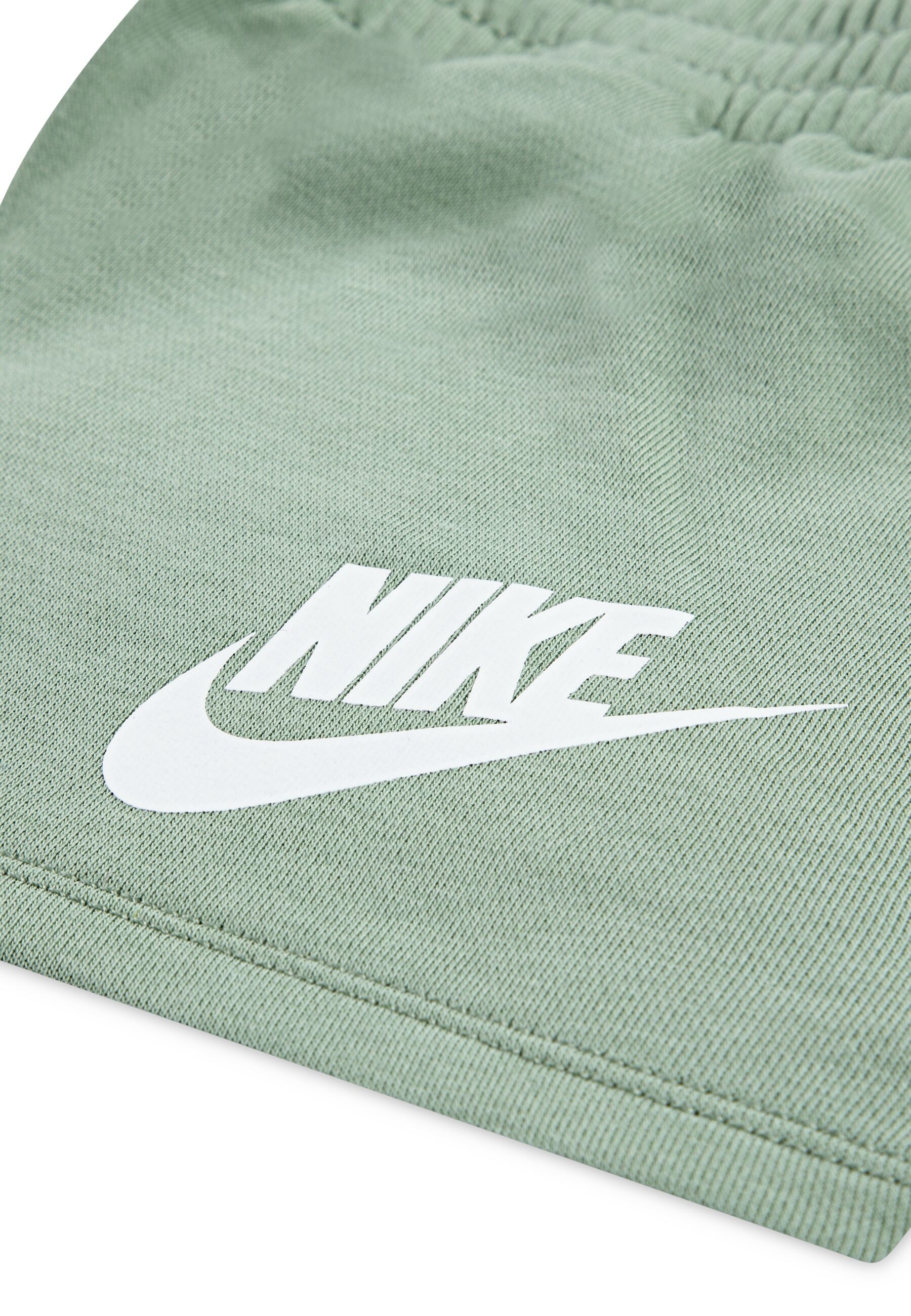 Nike Sportswear T-Shirt & Shorts »NKN CLUB TEE AND SHORT SET«, für Kinder
