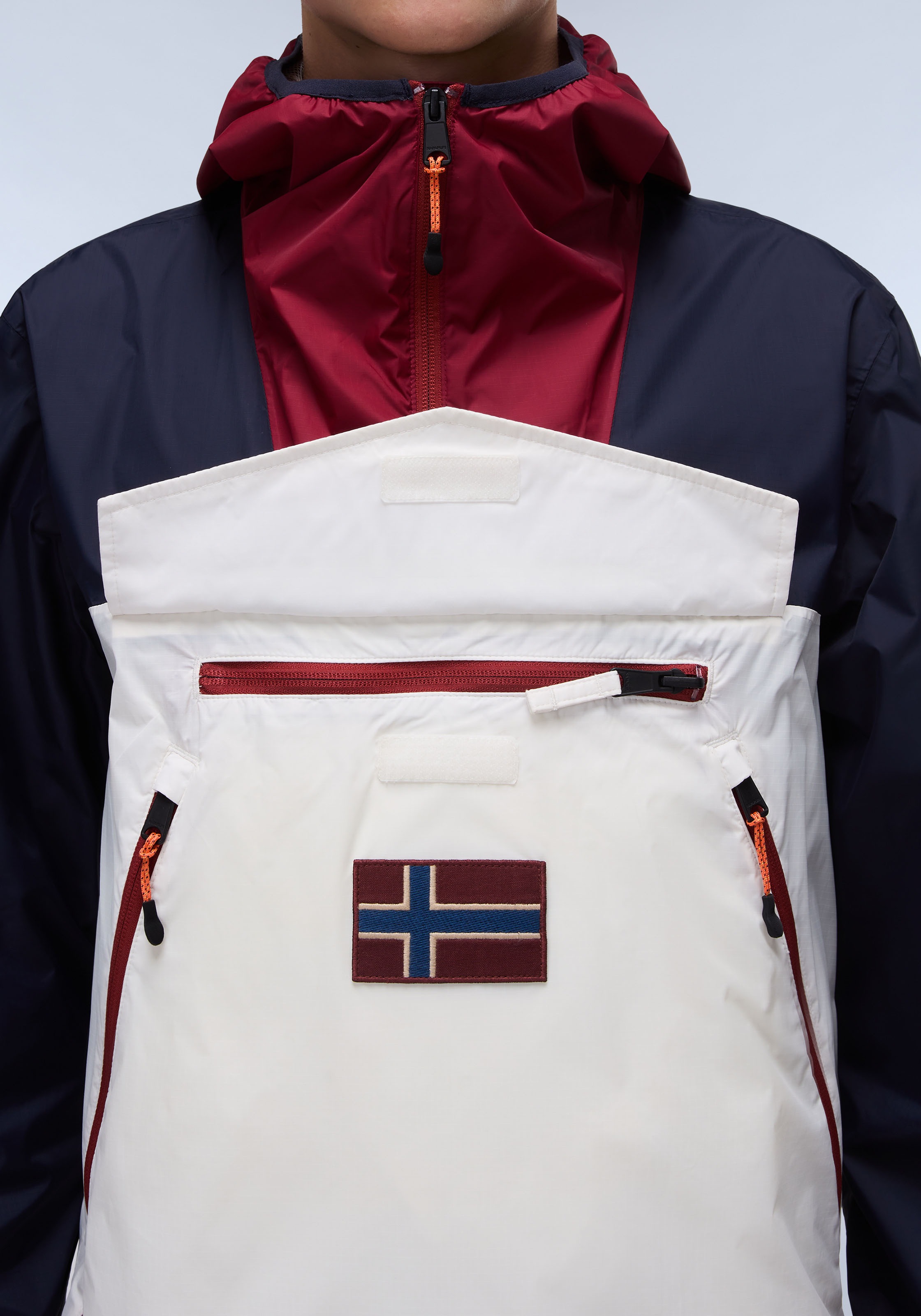 Napapijri Windbreaker »RAINFOREST WB PKT V2«, mit Kapuze, Mit Gummizug und verschließbarem Schlitz im Saum