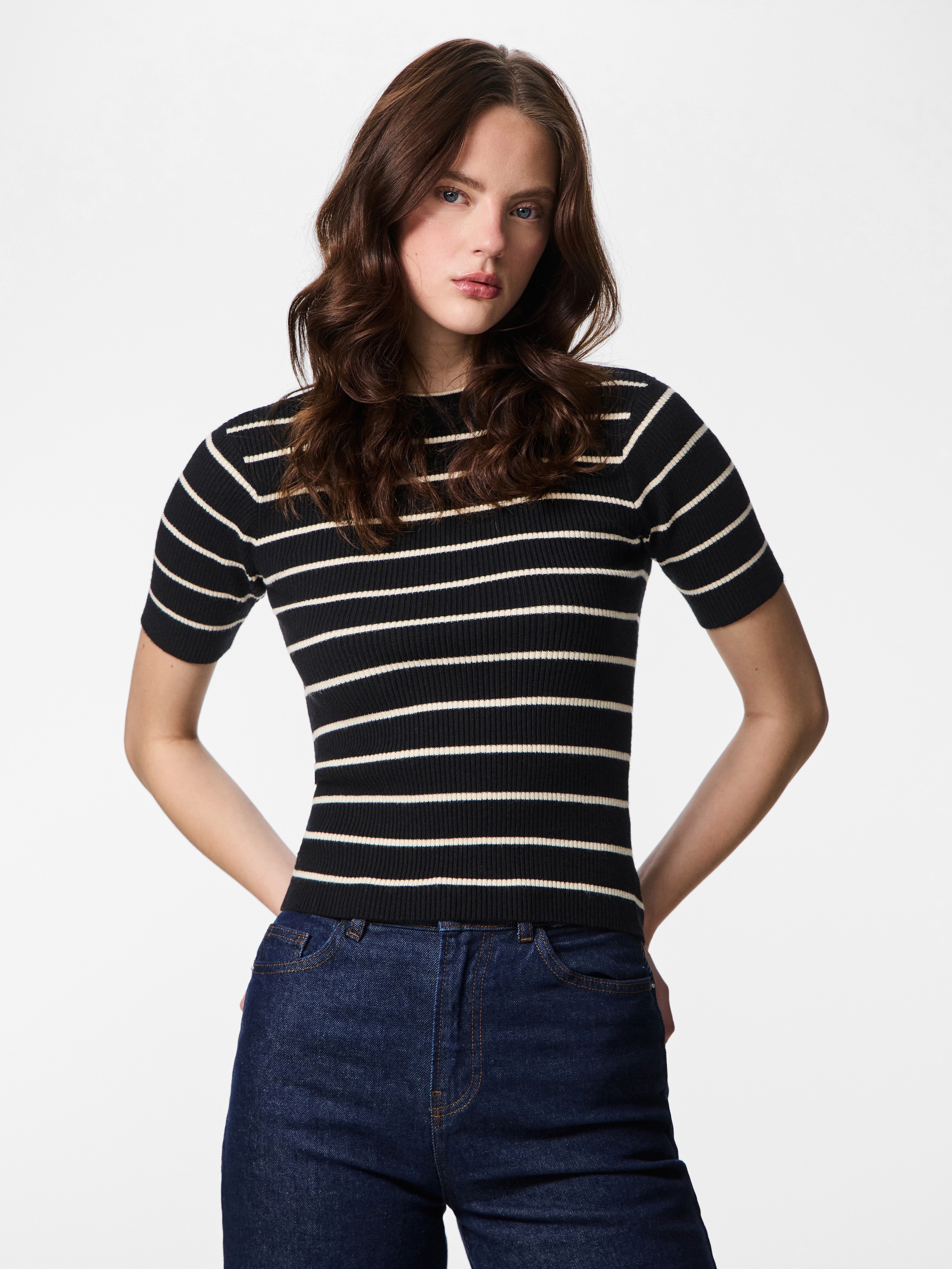 pieces Kurzarmpullover »PCMIRA SS O-NECK KNIT NOOS BC« Viskosemischung, Kurzarm